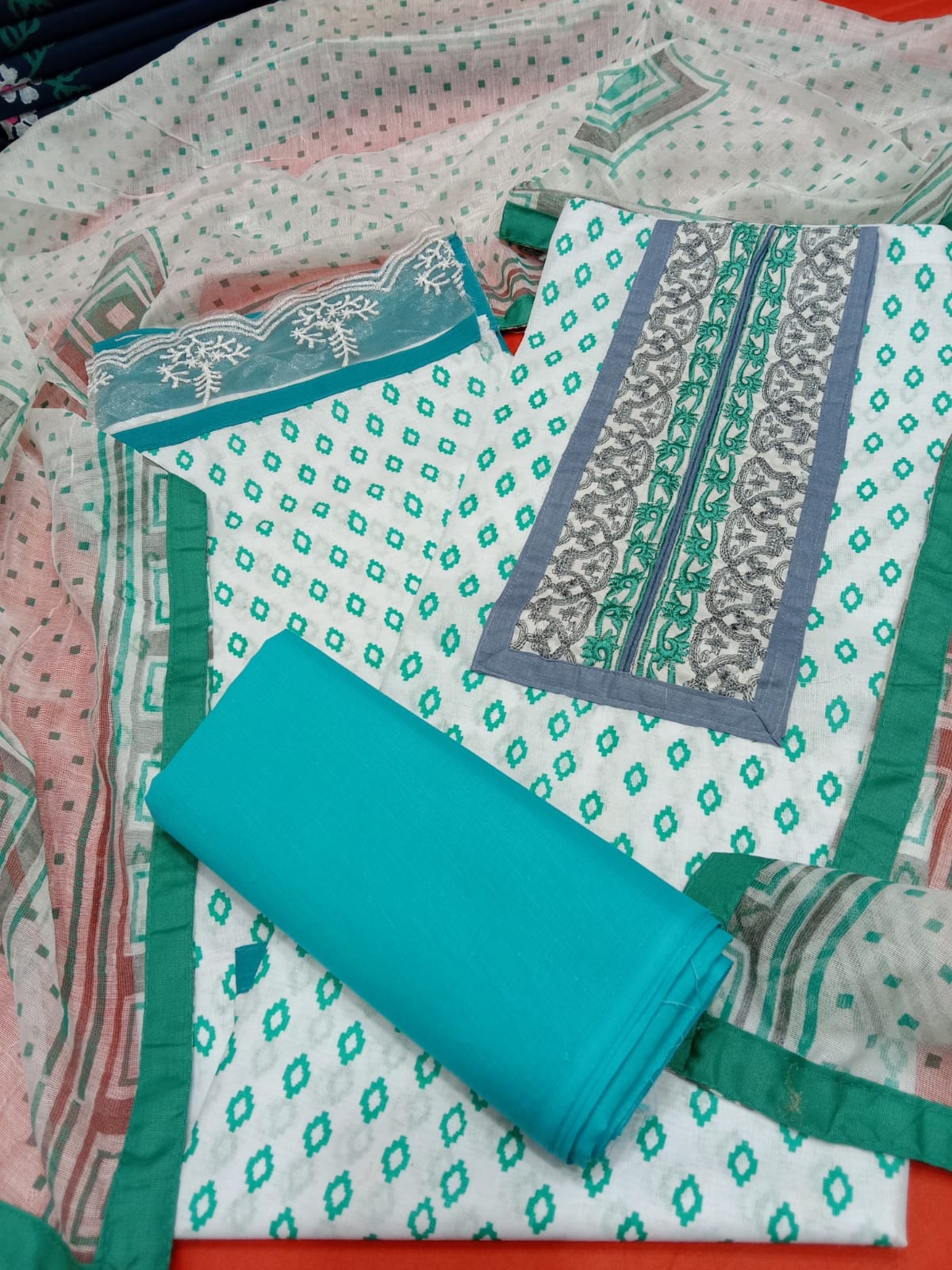 Boutiques Three Piece_img_0