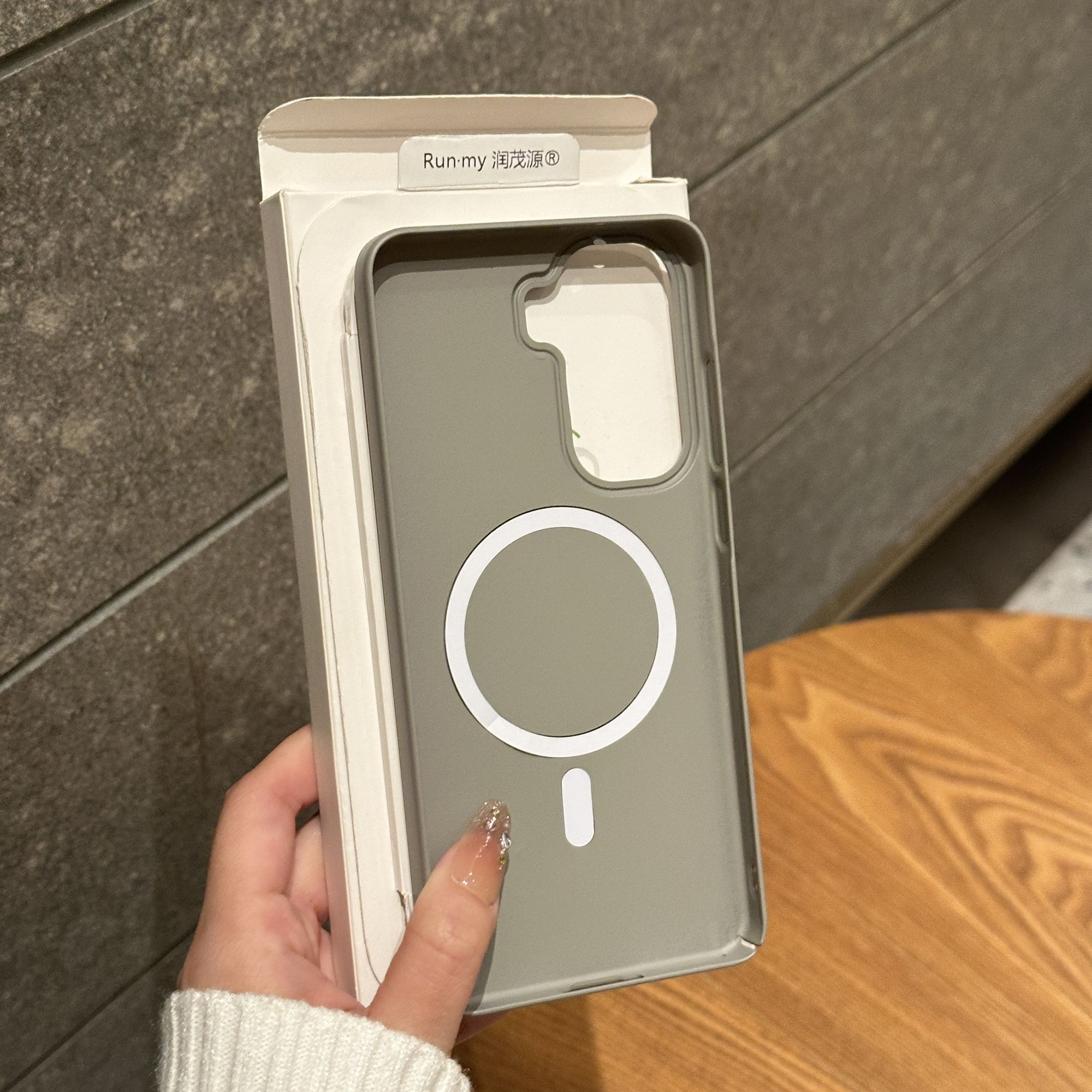 iQOO Neo11 Skin-like Feel Magnetic ring Hard Pc Cover_img_3