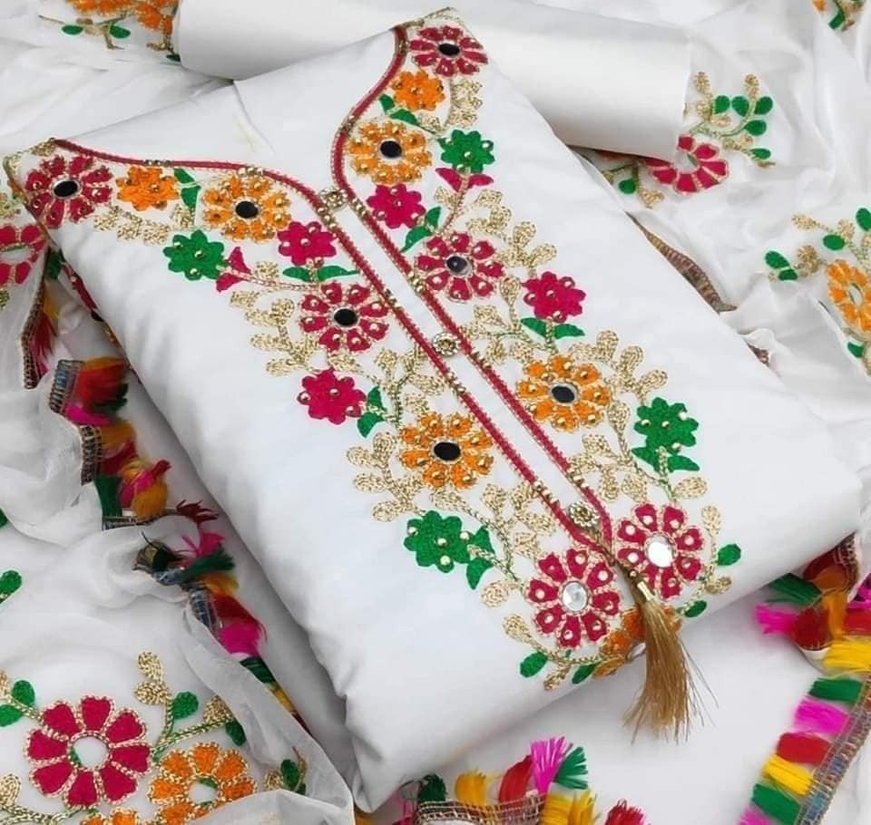 Kashmiri Aari Embroidery Three-Piece_img_0