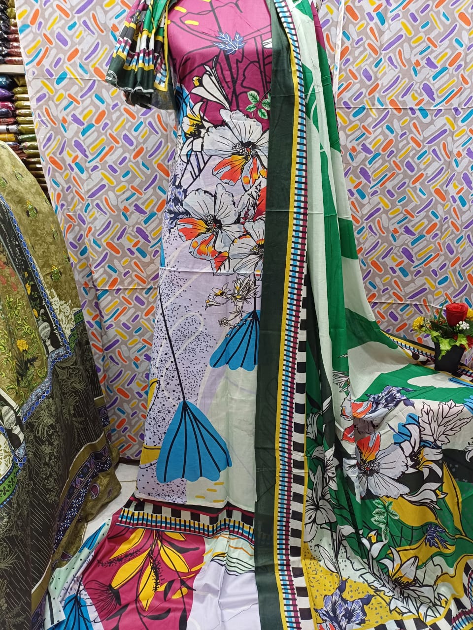 Digital Print Lawn Three Piece_img_0