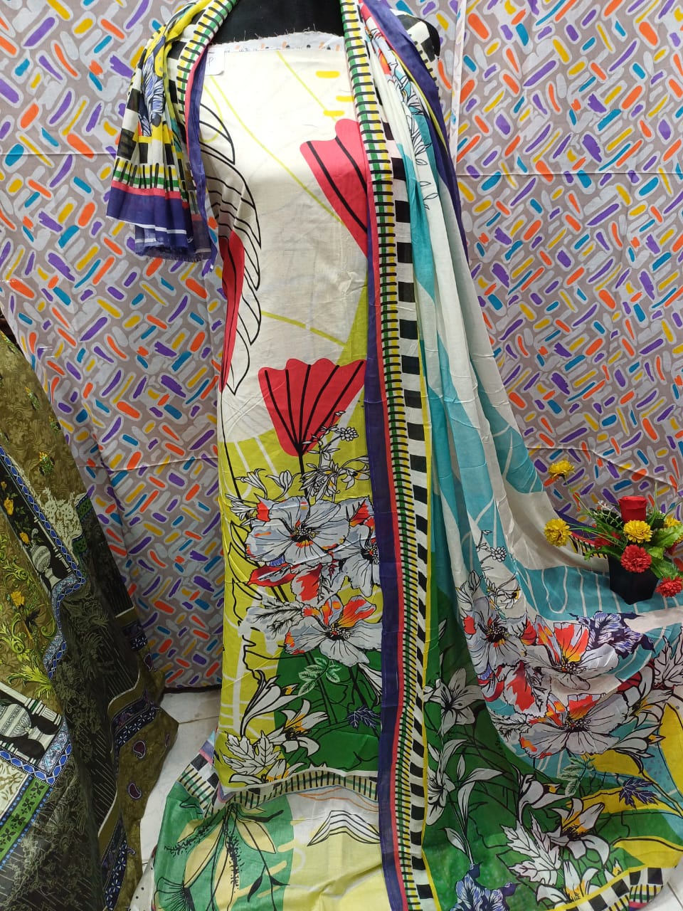 Digital Print Lawn Three Piece_img_0