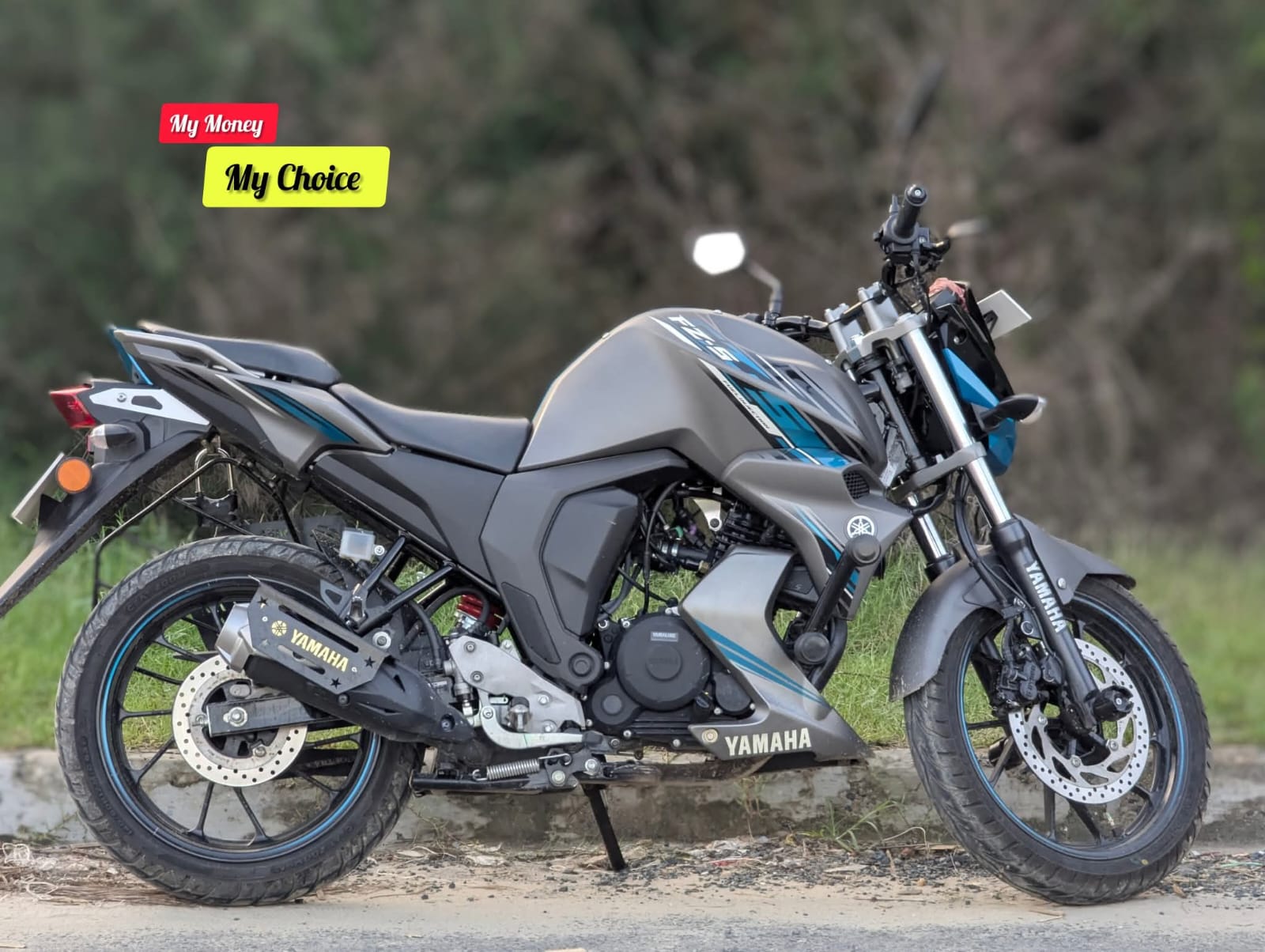 Engine Guard Yamaha FZS V2.0 FI Hurricane Gray bike with Clam_img_1