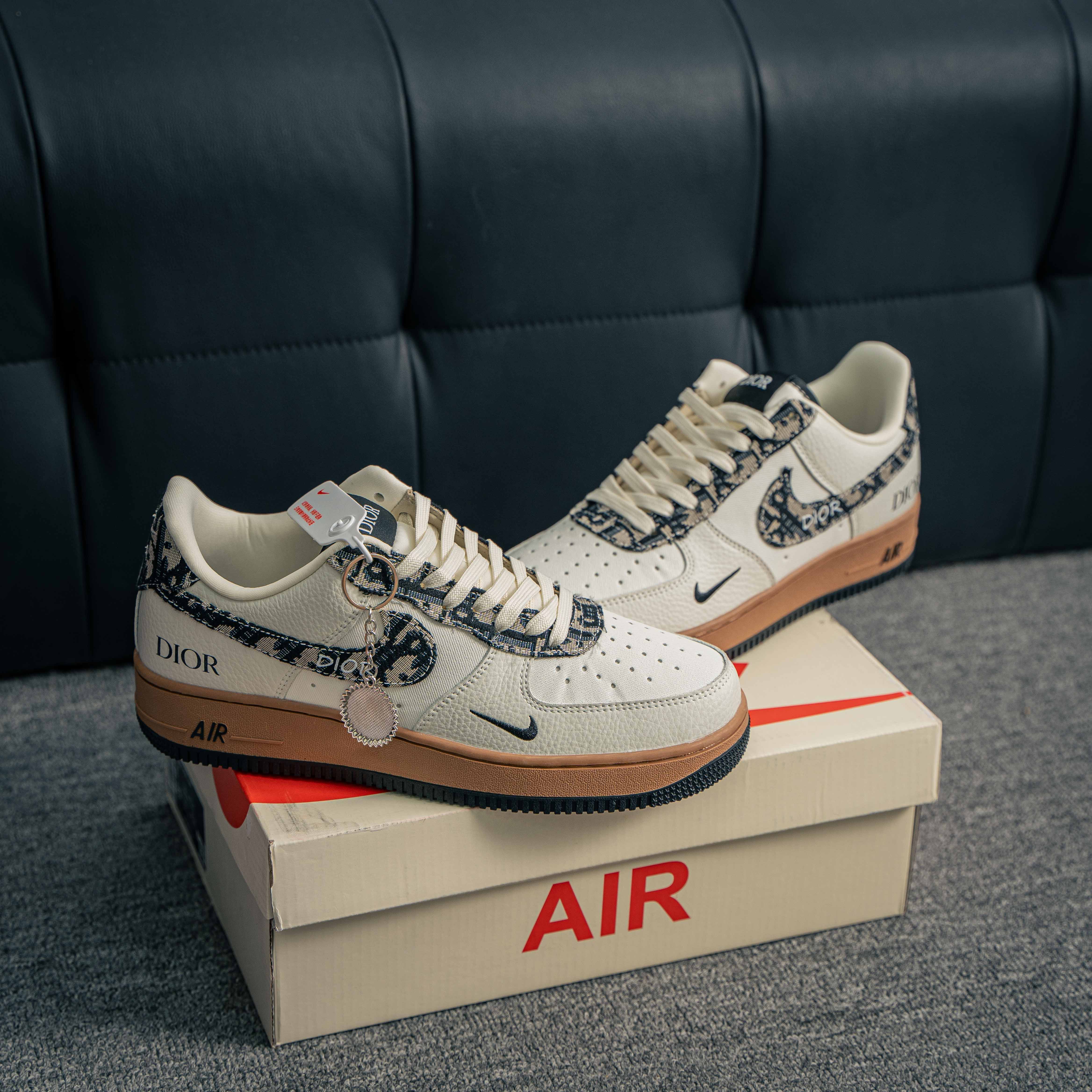 Nike Air Force  x  Dior_img_0