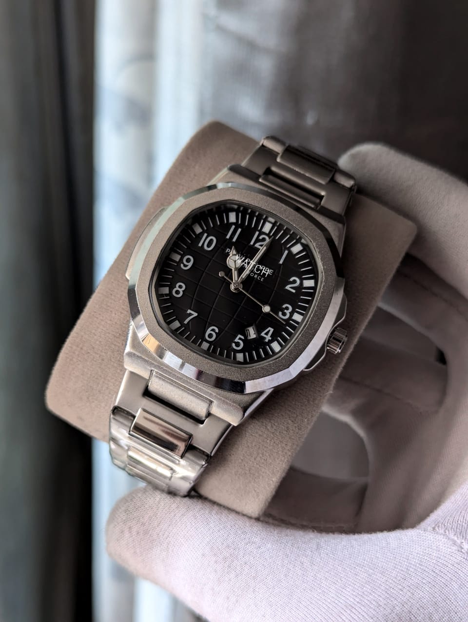 Patek Phillippe Quartz Watch Black_img_1
