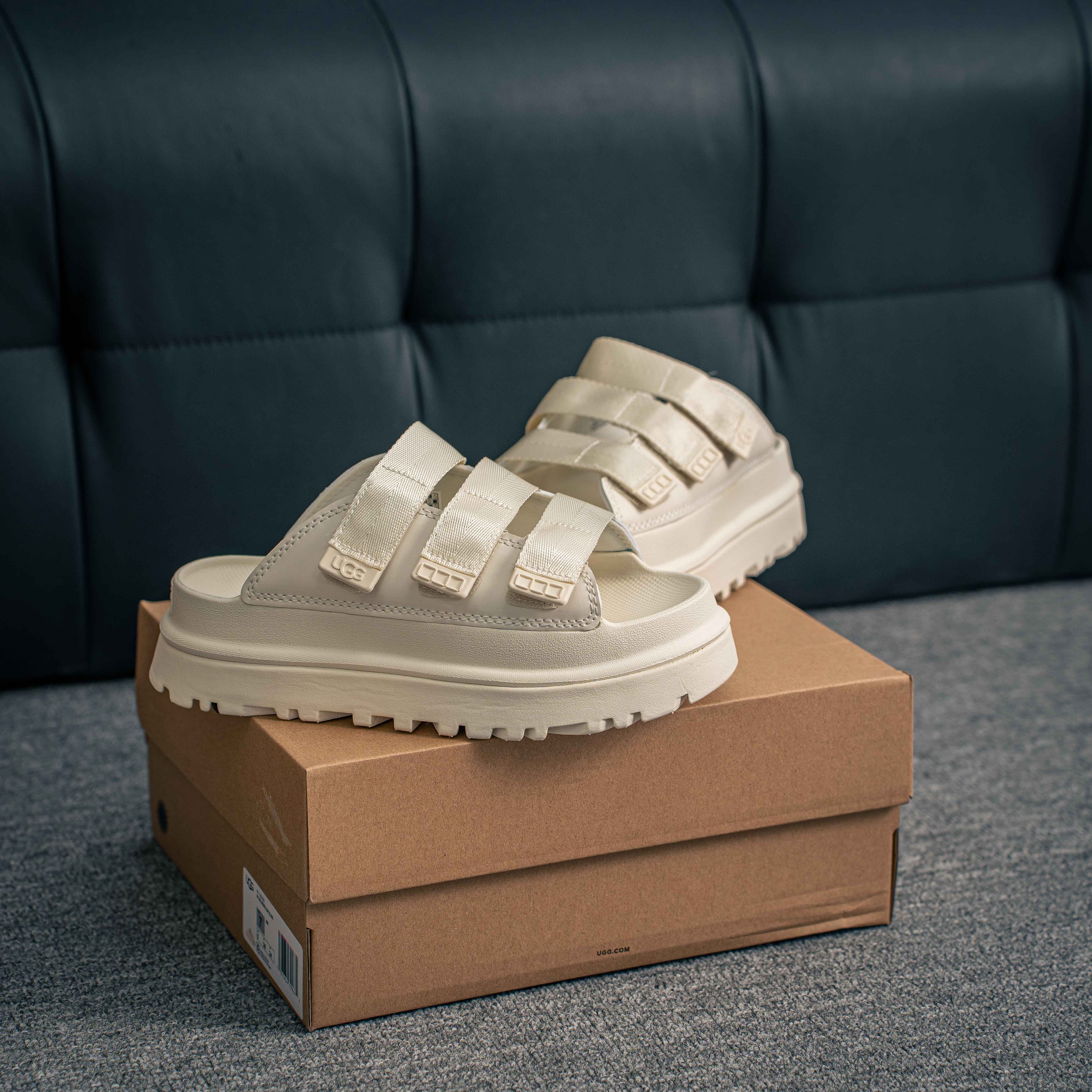 UGG GoldenGlow Slide,_img_0