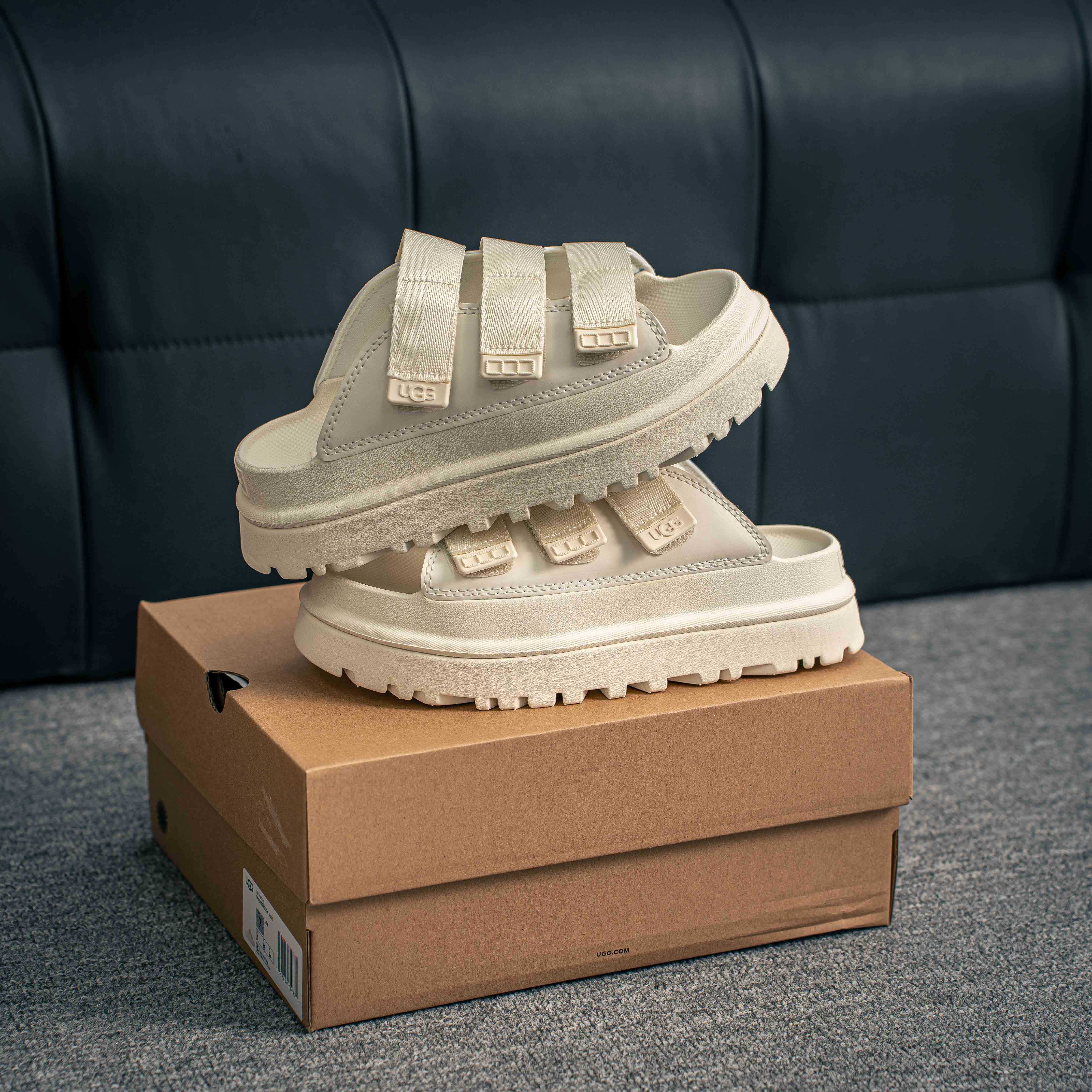 UGG GoldenGlow Slide,_img_1