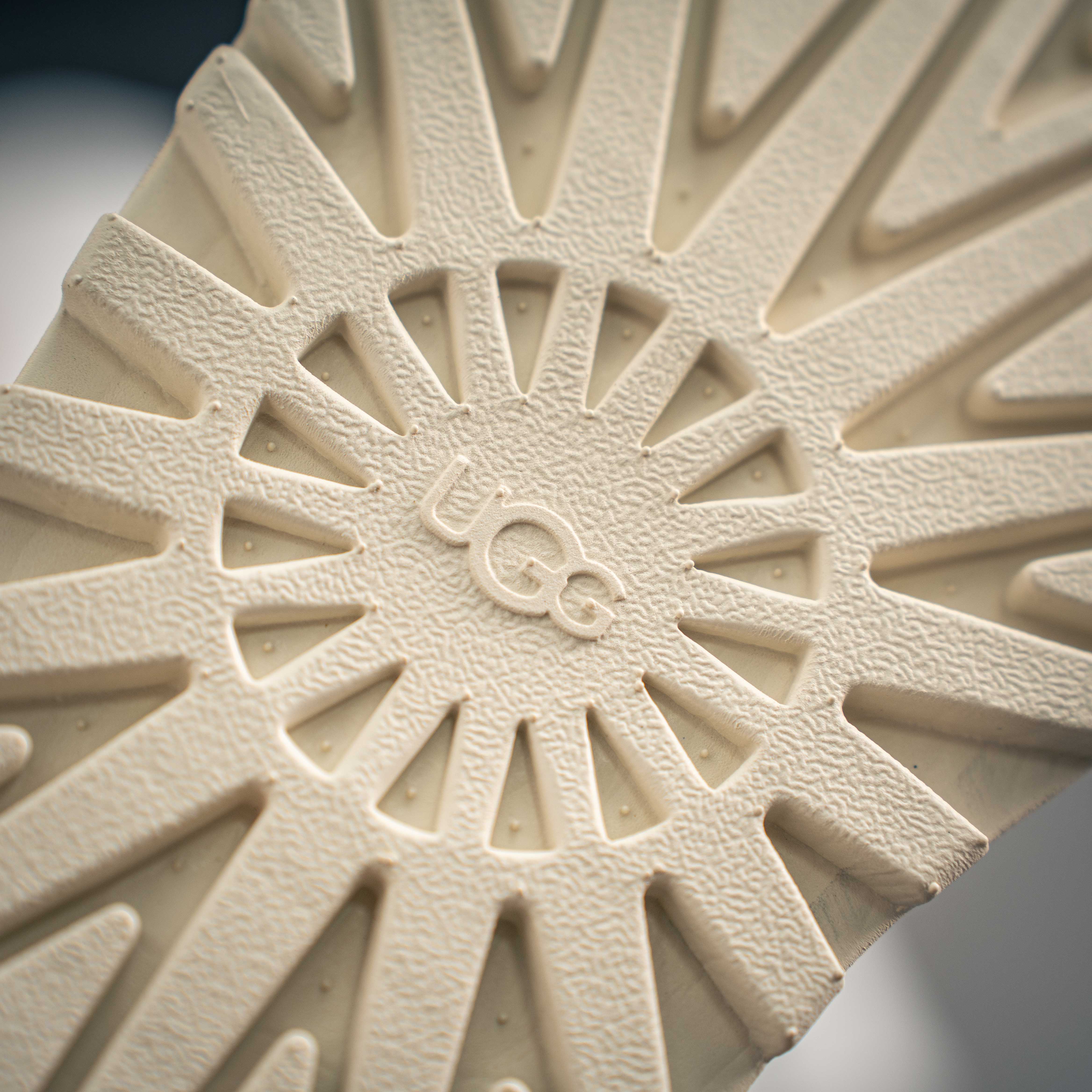 UGG GoldenGlow Slide,_img_8