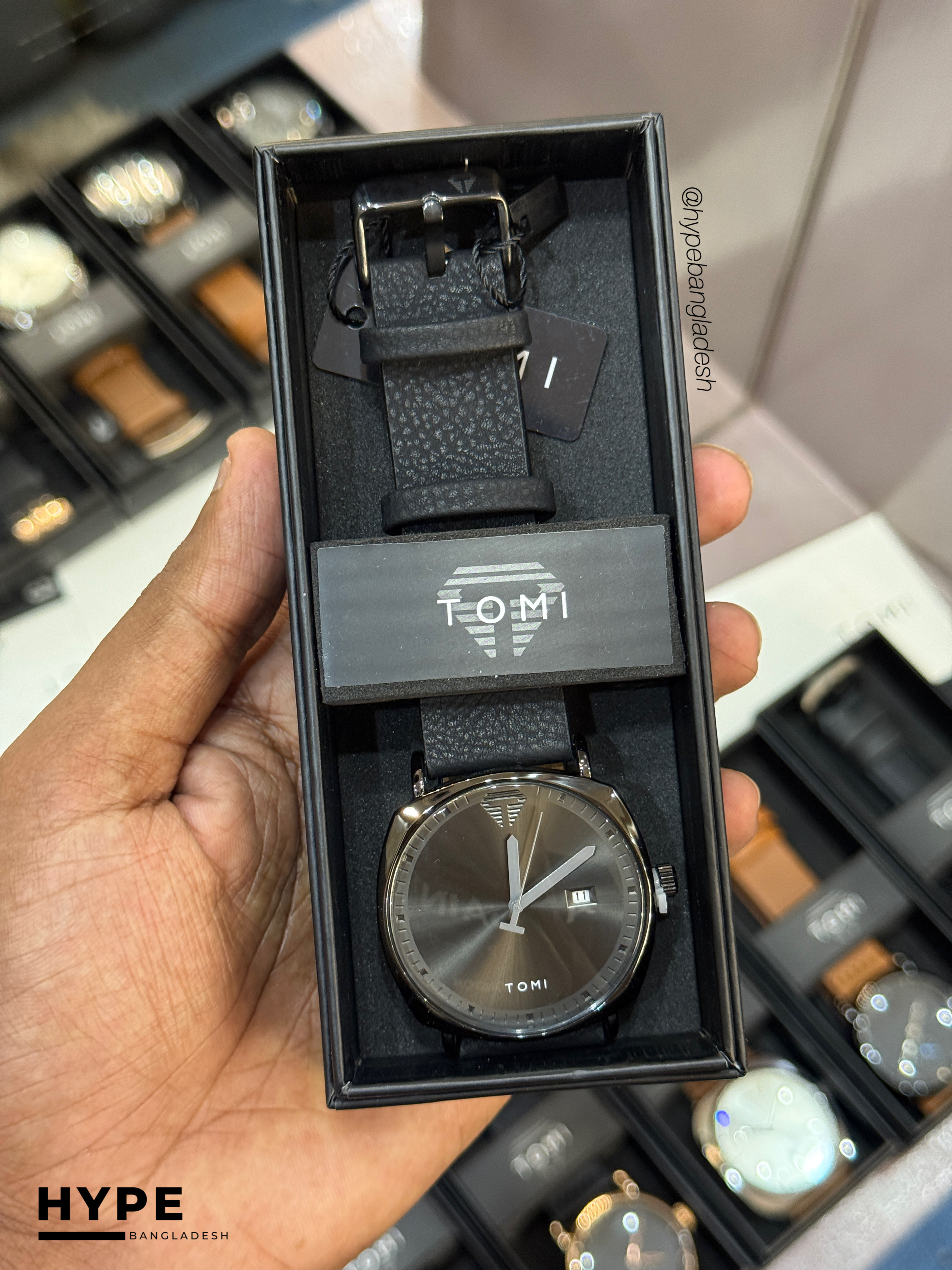 TOMI T-044 Men's Quartz Leather Belt Watch With Date (Black)_img_5