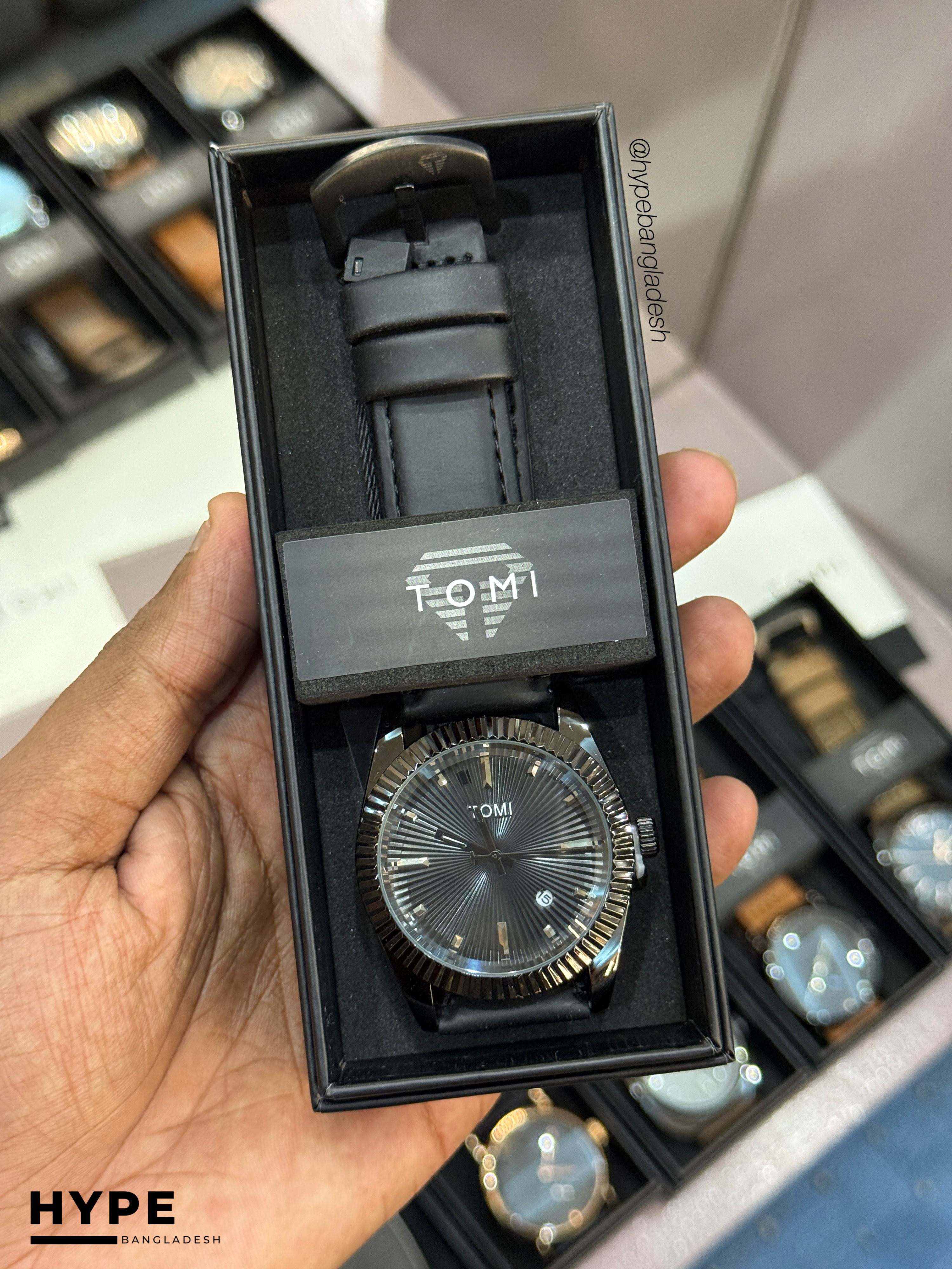 TOMI T-098 Men's Quartz Leather Belt Watch With Date_img_4