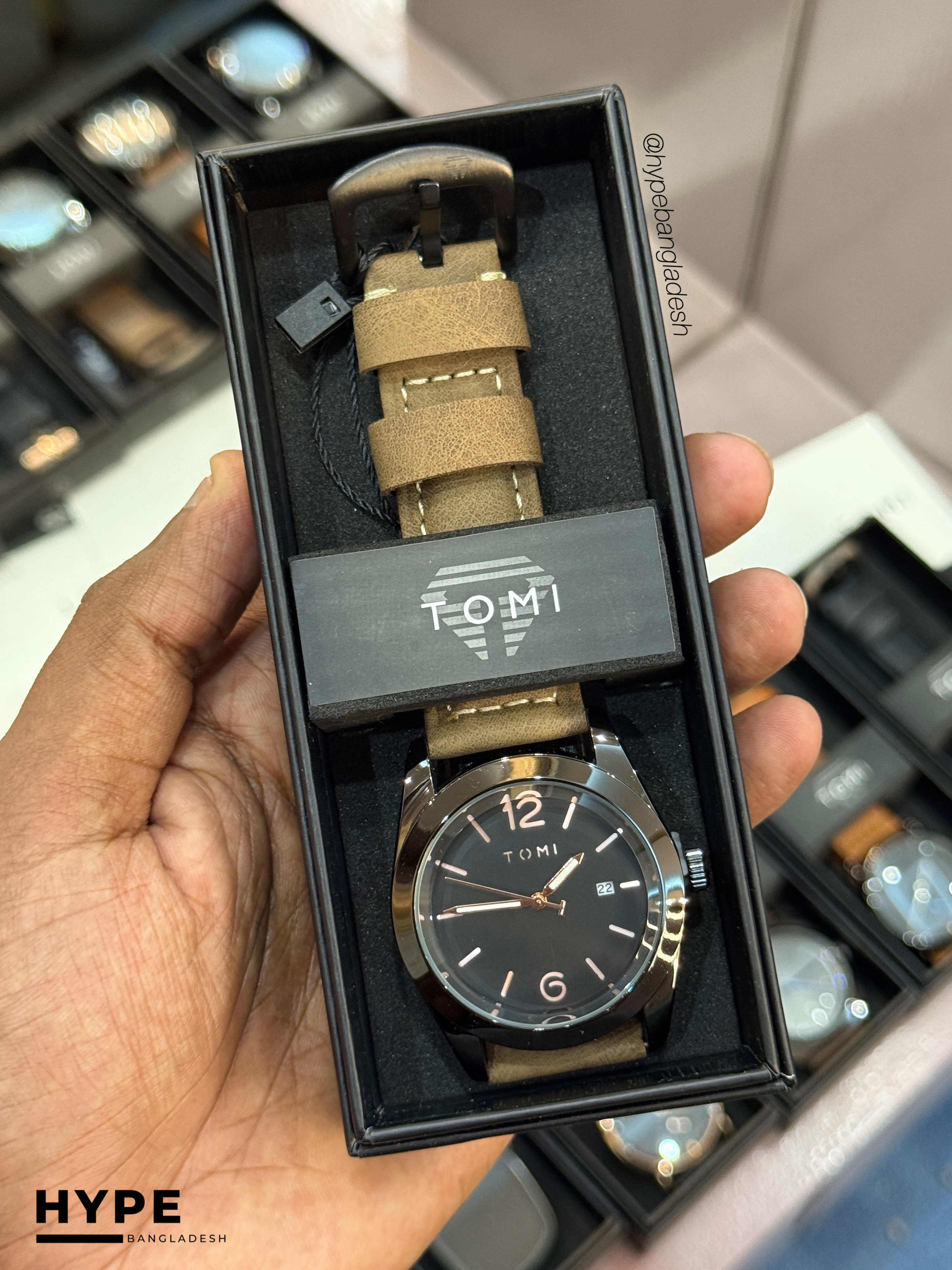 TOMI T-095 Leather Belt Quartz Watch With Date (Brown-Black)_img_2