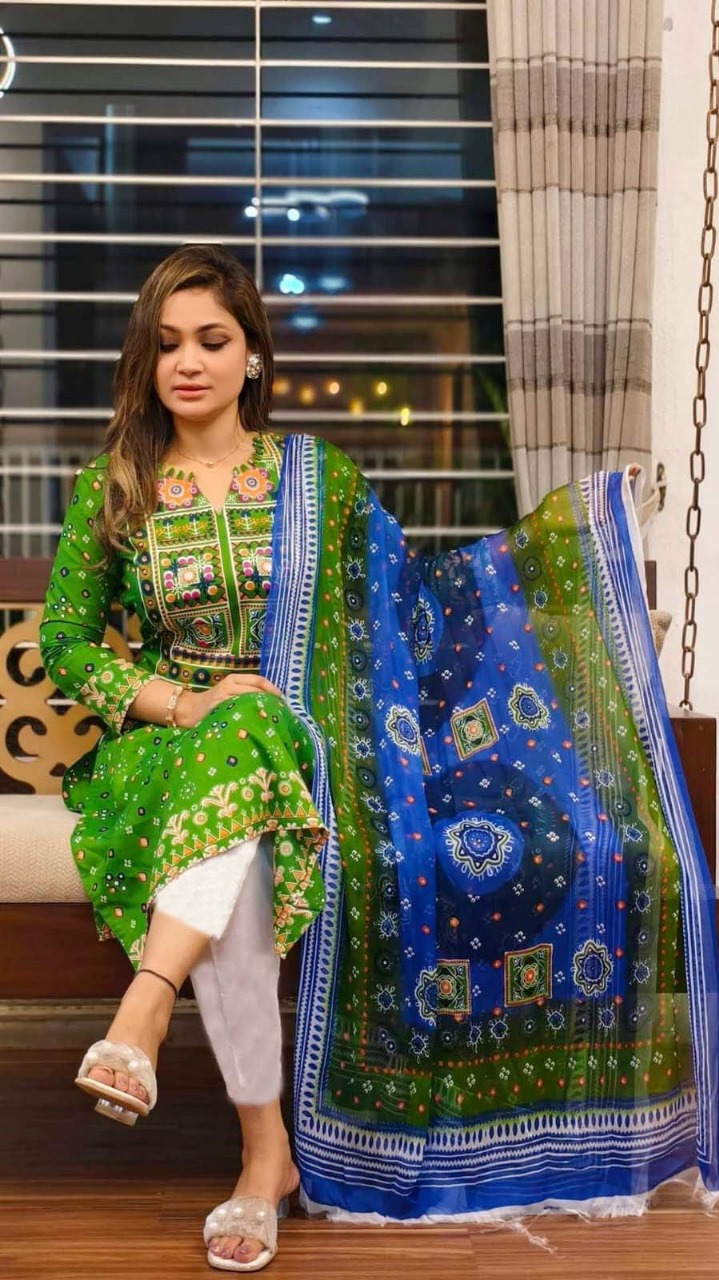 Screen Print Stone Work Three Piece_img_0