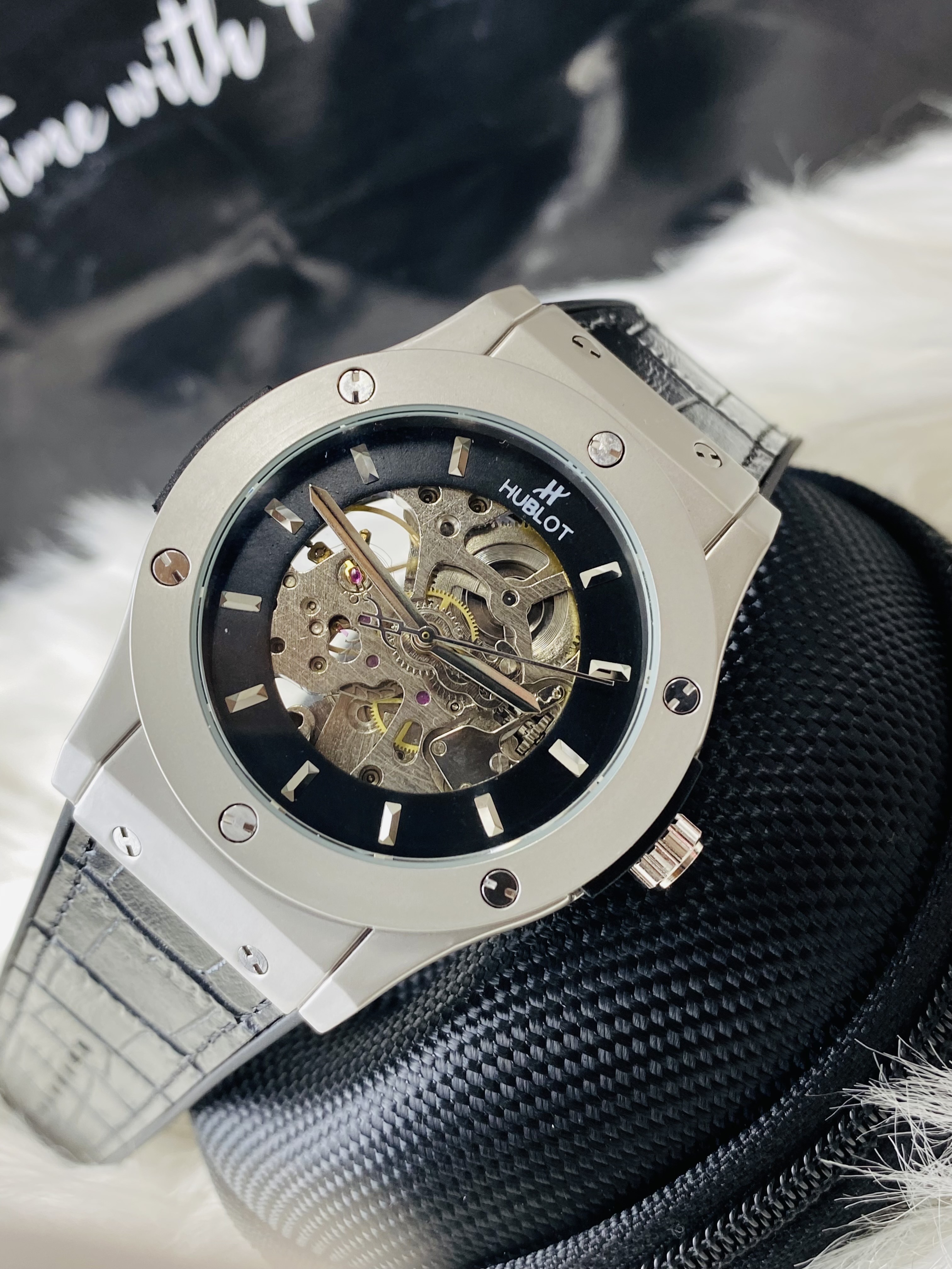 Hublot Skeleton Classic Fusion automatic watch_img_1