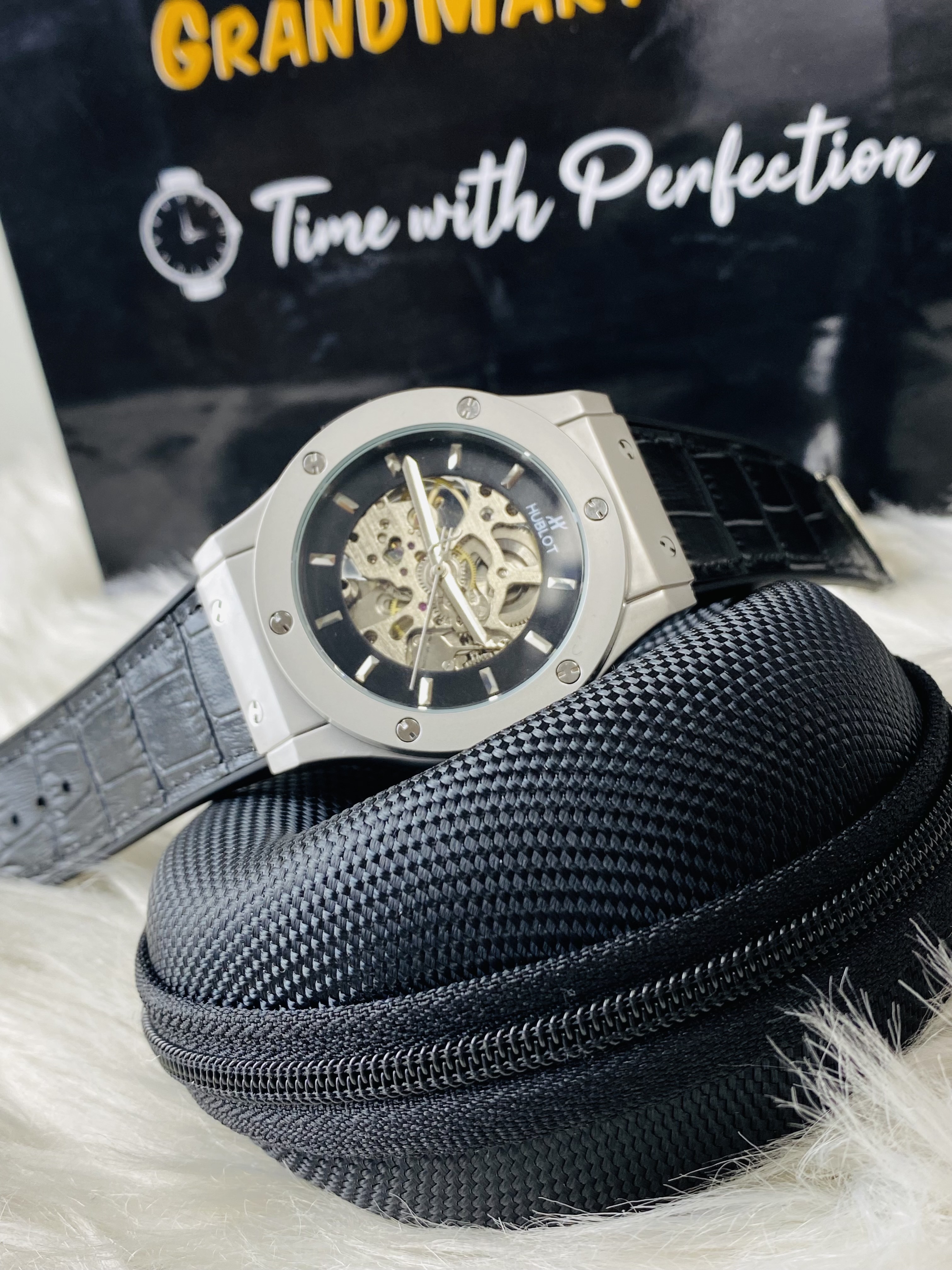 Hublot Skeleton Classic Fusion automatic watch_img_3