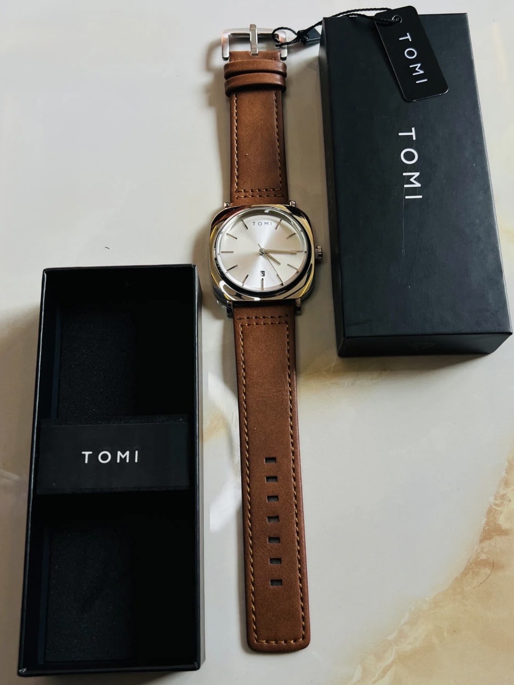 TOMI T-084 Men's Leather Belt Quartz Watch With Date (Brown-White)_img_4