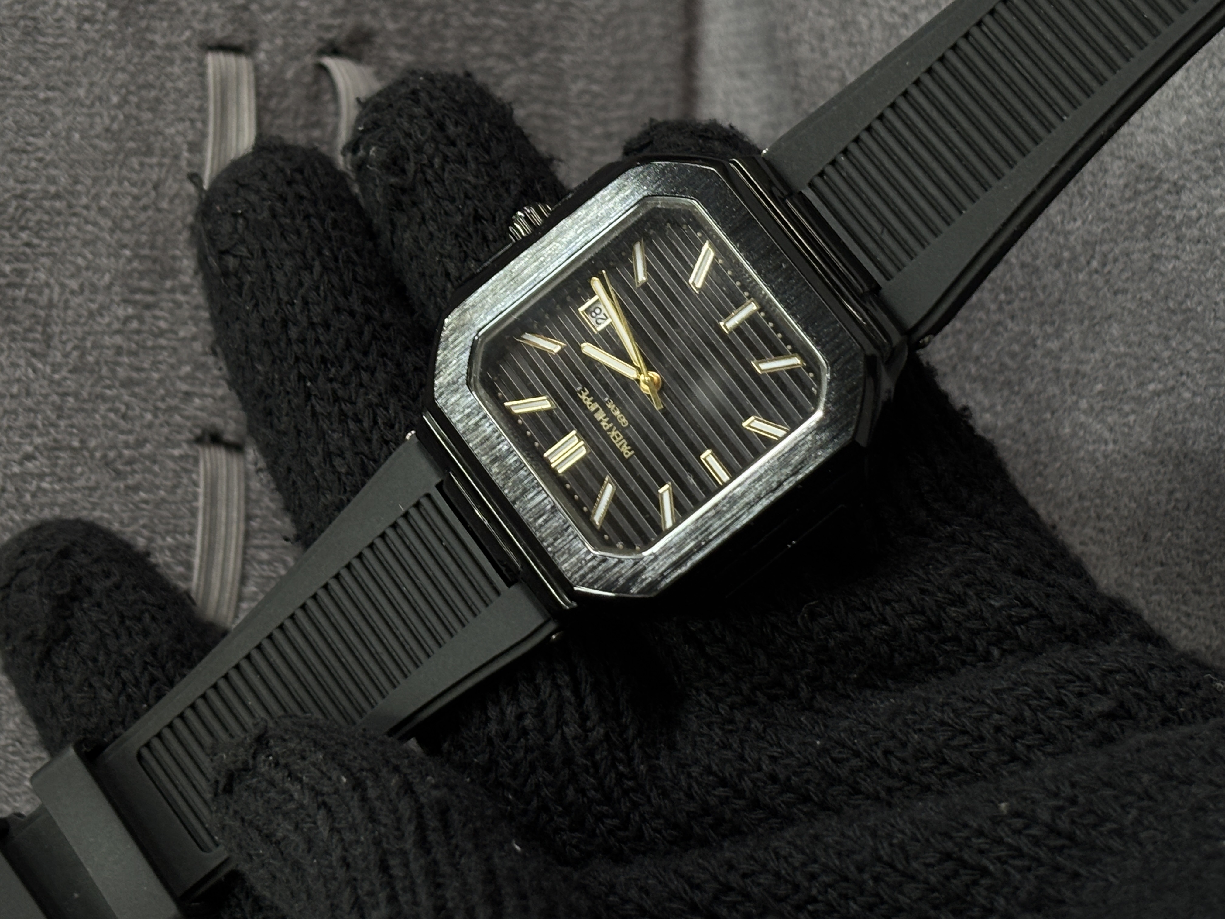 Patek carbon strap gents watch_img_2