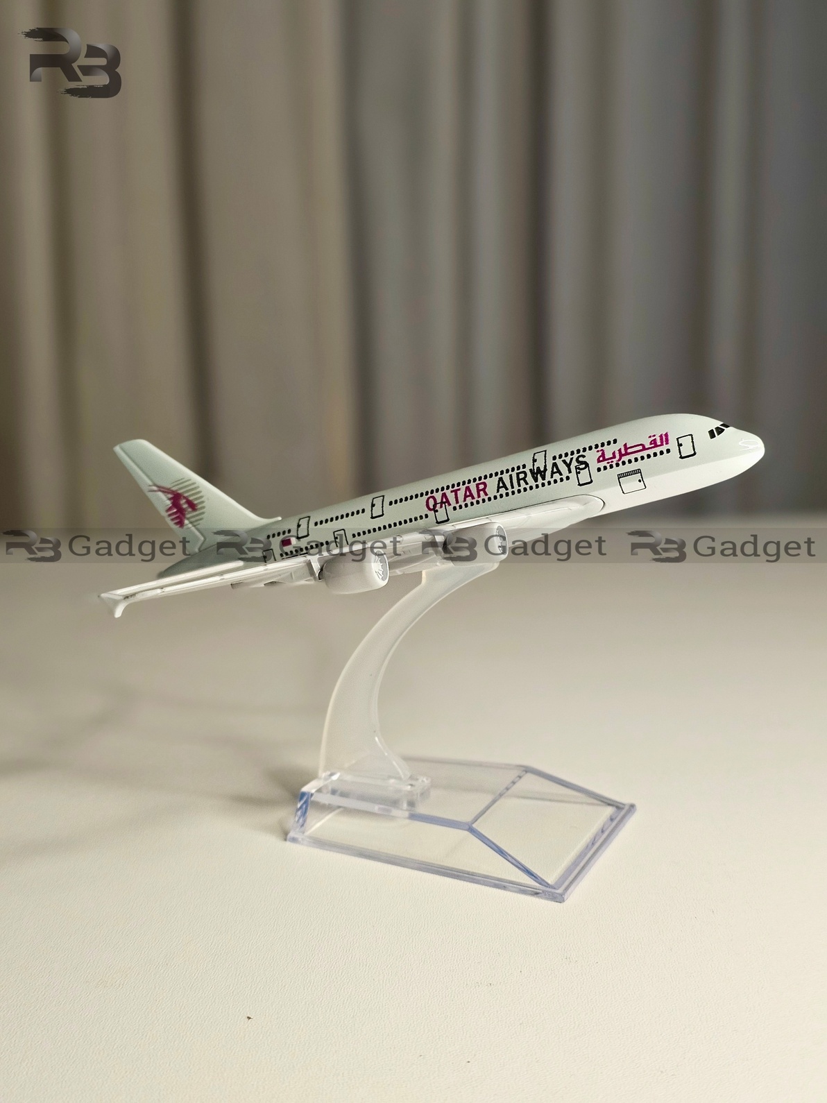 Qatar Airways A380 Metal Aircraft -16cm_img_0