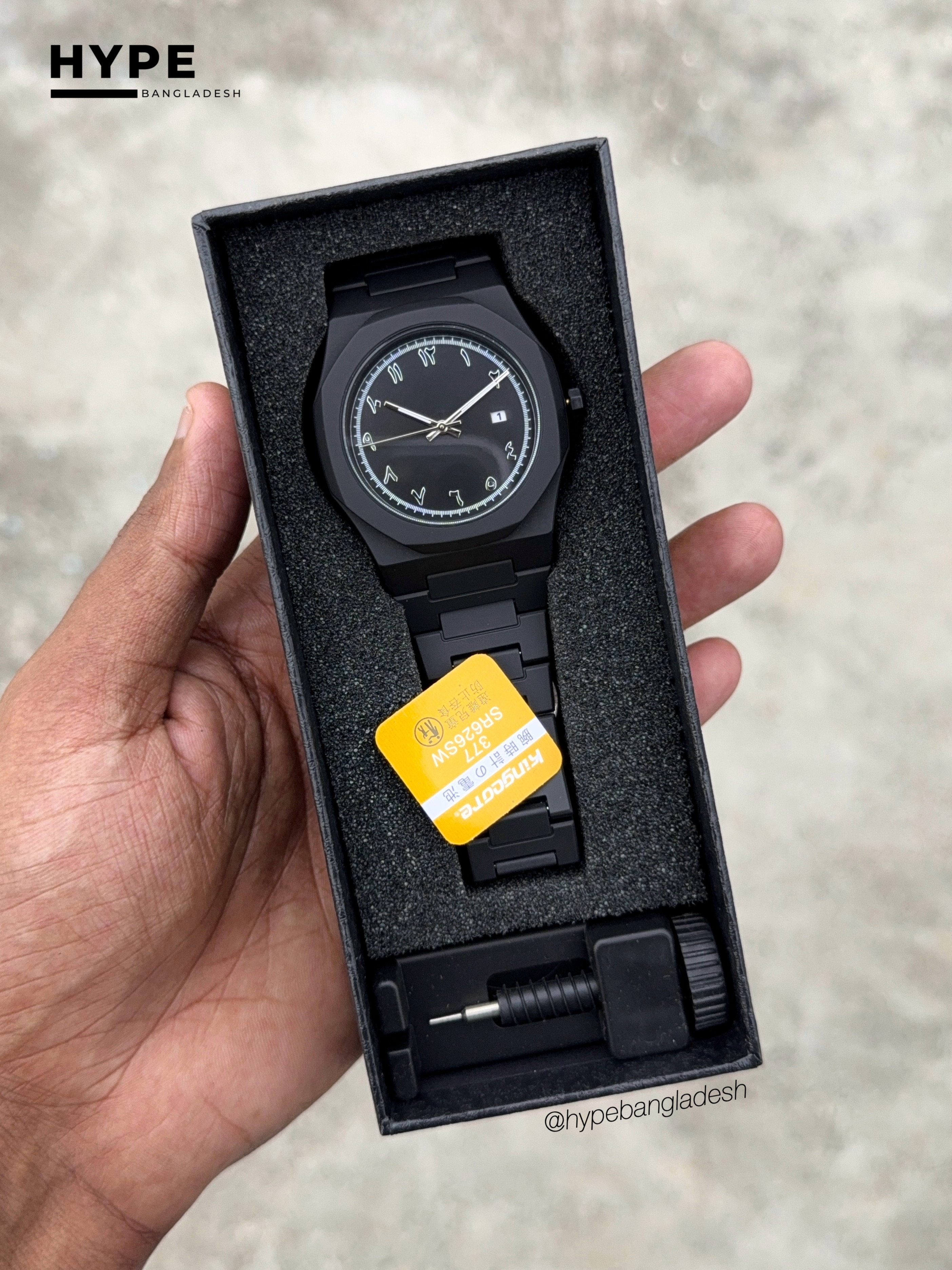 Silver Numbers With Date Calligraphy Dial Polycarbon Plastic Lightweight Watch_img_4