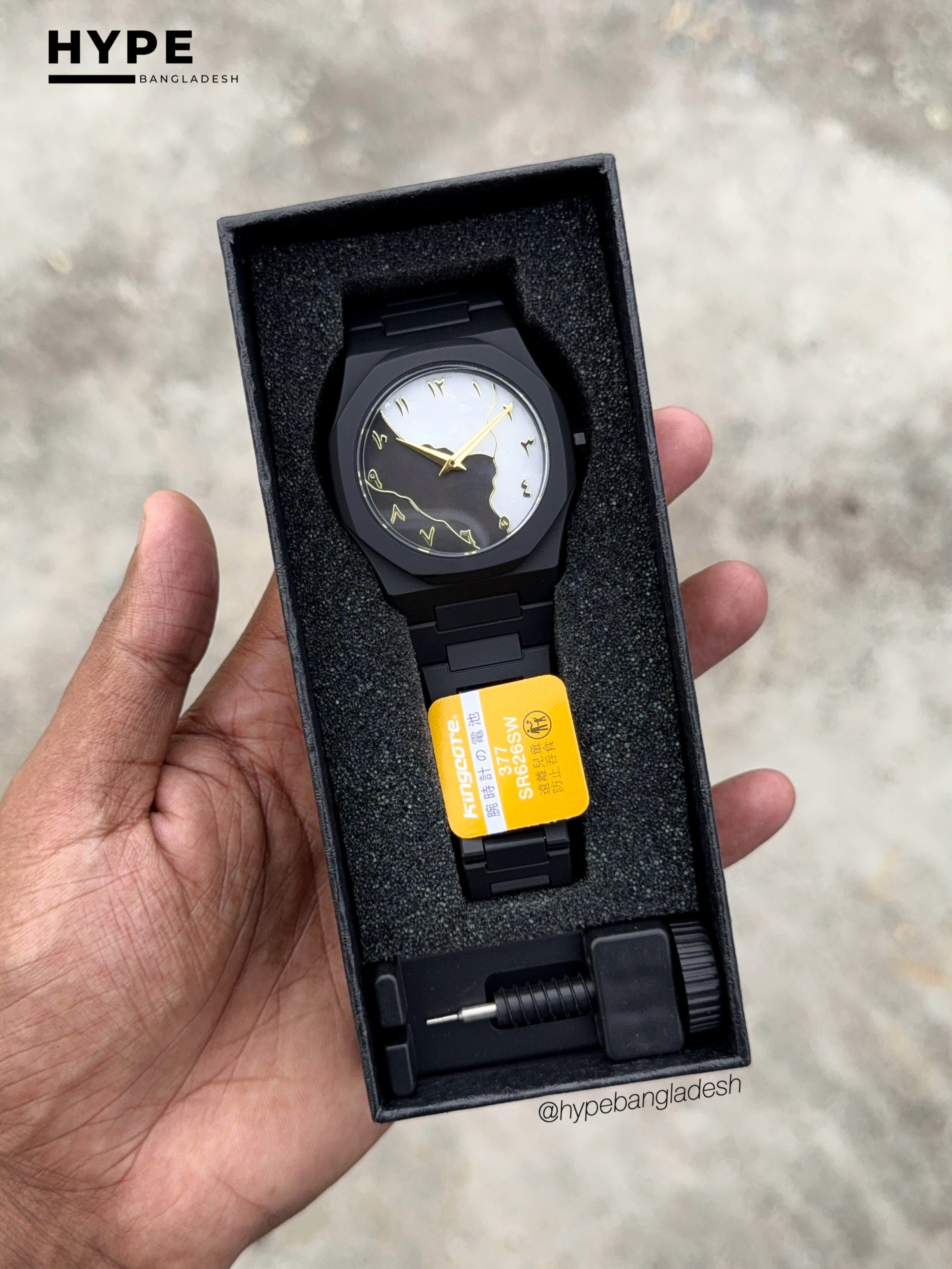 Black-White Calligraphy Dial Polycarbon Plastic Lightweight Watch_img_4