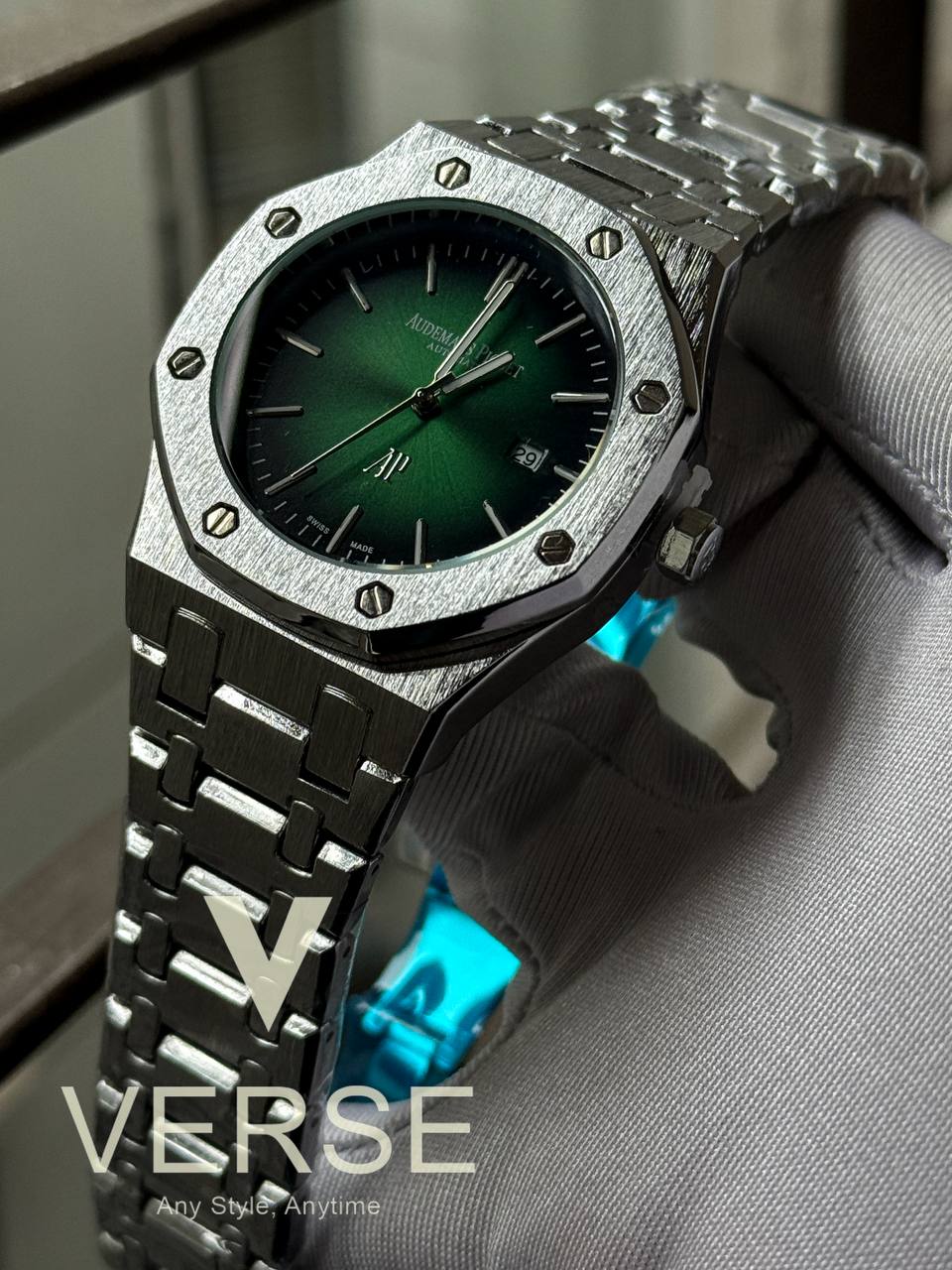 AP none chrono green dial