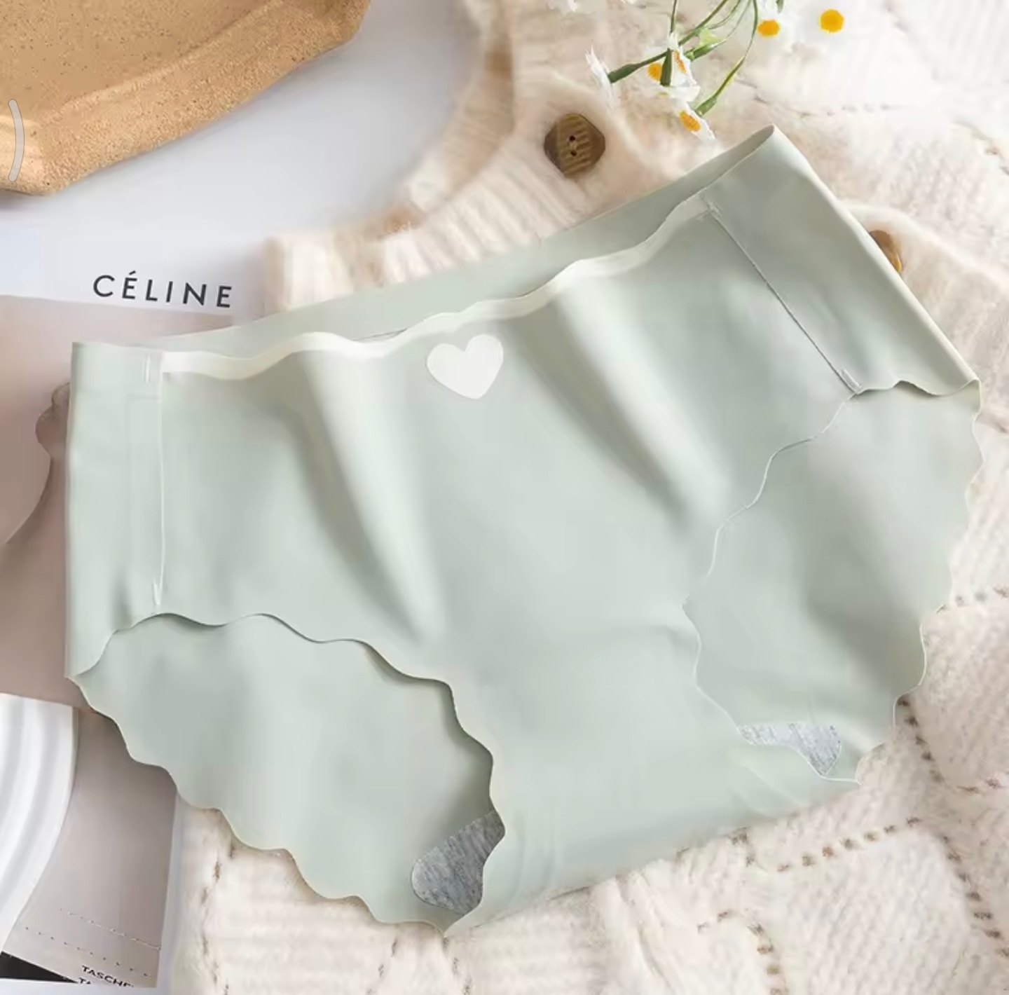 Women's Ice Silk Seamless Panties Soft Breathable Mid-Waist Briefs Comfortable Traceless Quick Dry Underwear Lingerie Intimates_img_8