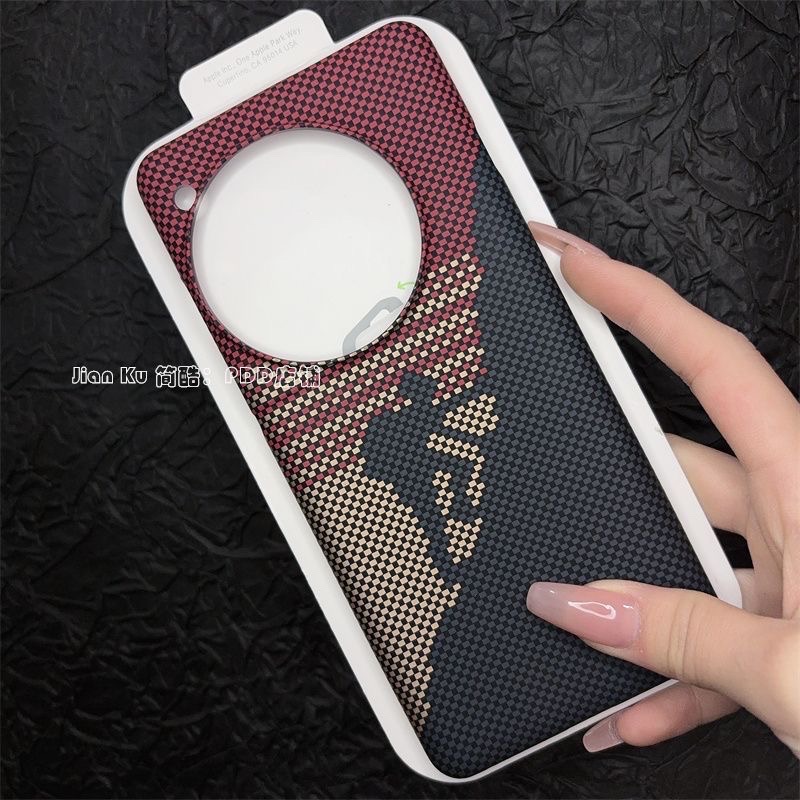 OnePlus 13 Half-pack carbon fiber pattern Non-full-pack ultra-thin heat dissipation cover_img_0