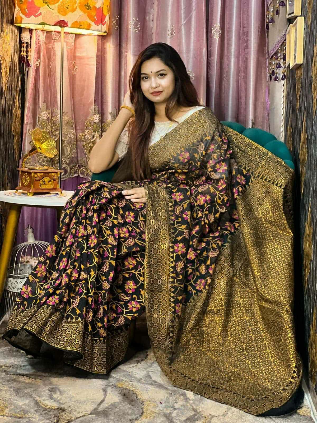 Half Silk Screen Print Saree_img_0