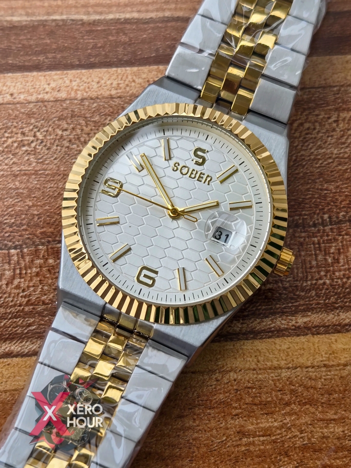 Sober Land Dweller Shape (A15 Model) |  8.7mm Slim | Dual Tone with White Dial_img_4