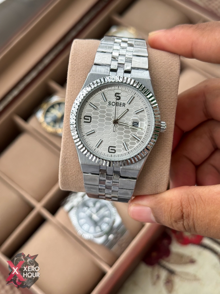 Sober Land Dweller Shape (A15 Model) |  8.7mm Slim | Silver with White Dial