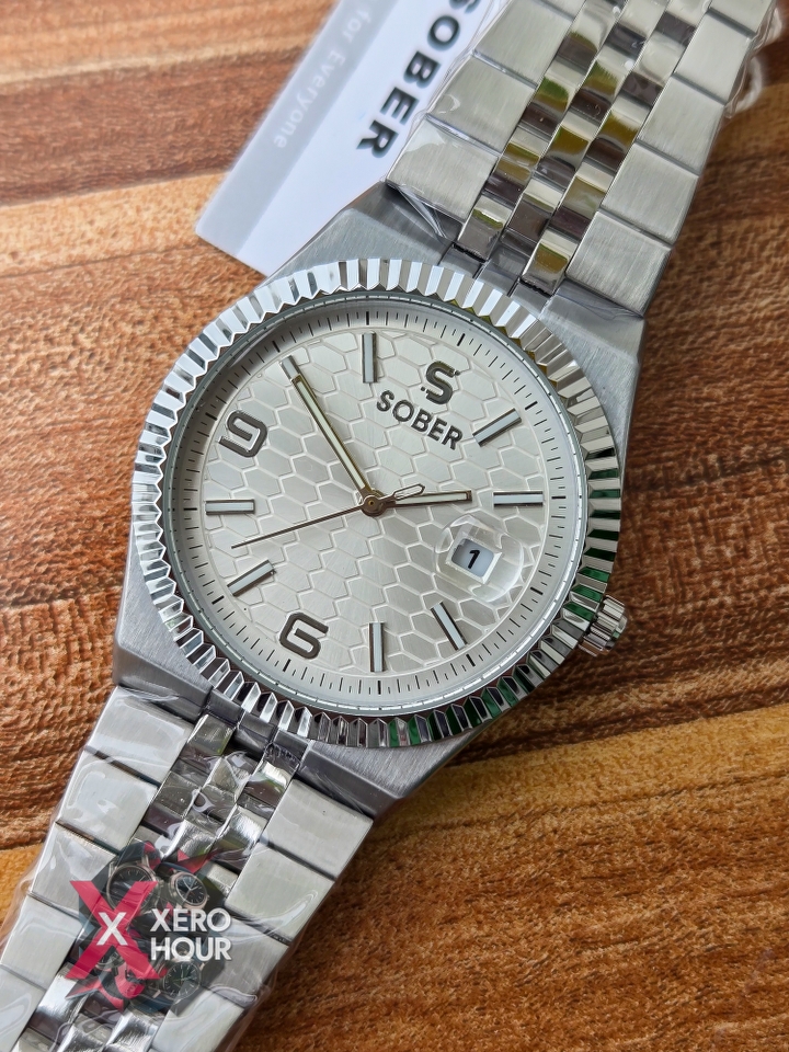 Sober Land Dweller Shape (A15 Model) |  8.7mm Slim | Silver with White Dial_img_4