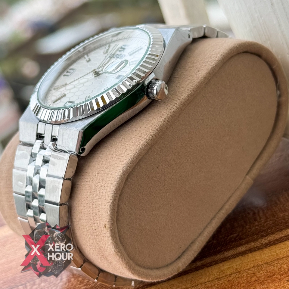 Sober Land Dweller Shape (A15 Model) |  8.7mm Slim | Silver with White Dial_img_7