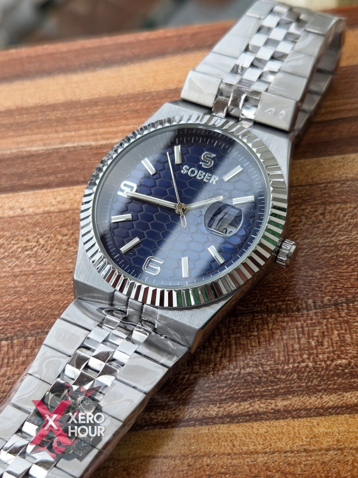 Sober Land Dweller Shape (A15 Model) |  8.7mm Slim | Silver with Blue Dial_img_7