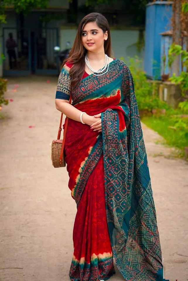 Digital Print Saree with Blouse Piece_img_0