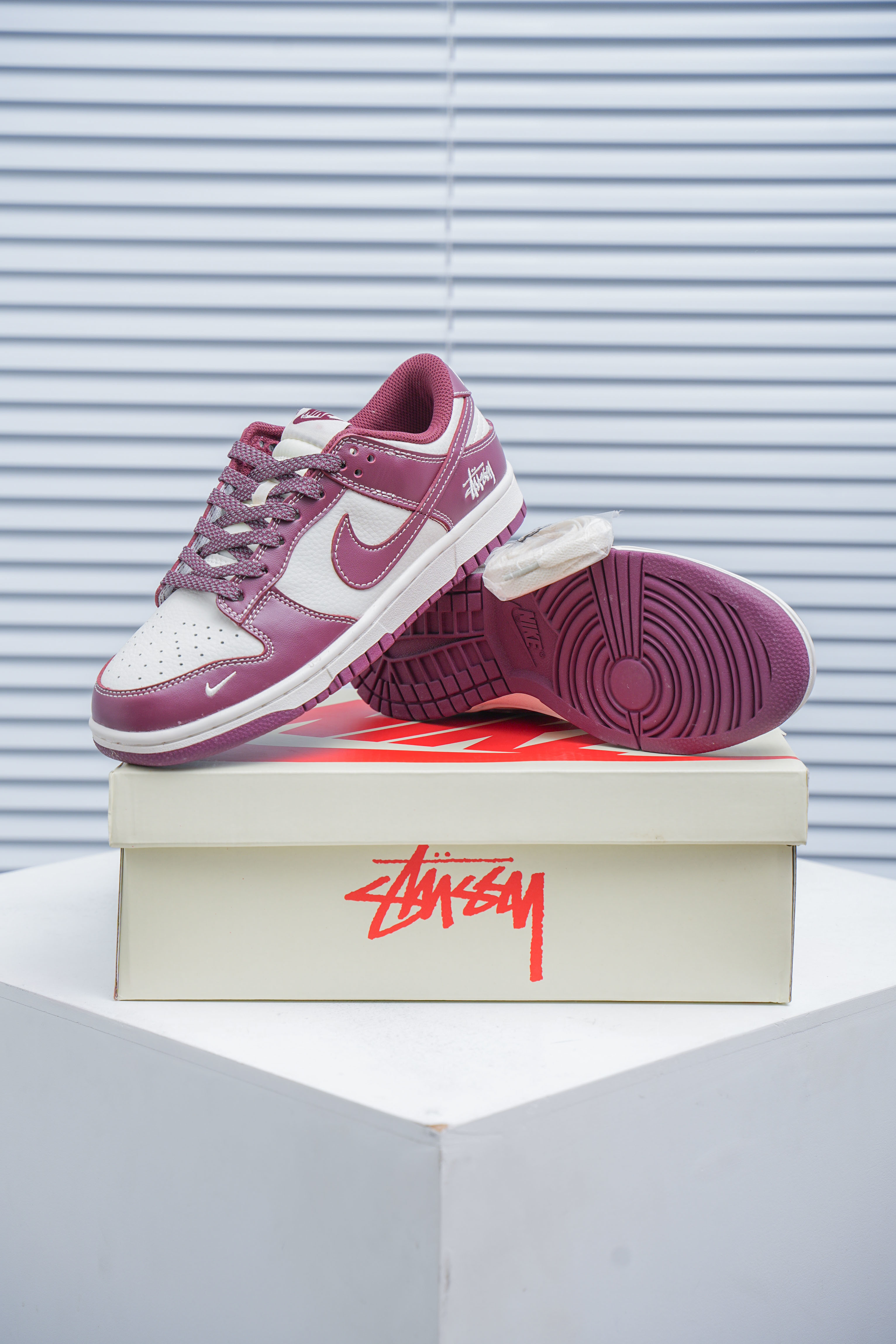 Nike x Stussy Air Jordan 1 Low (1:1)_img_0