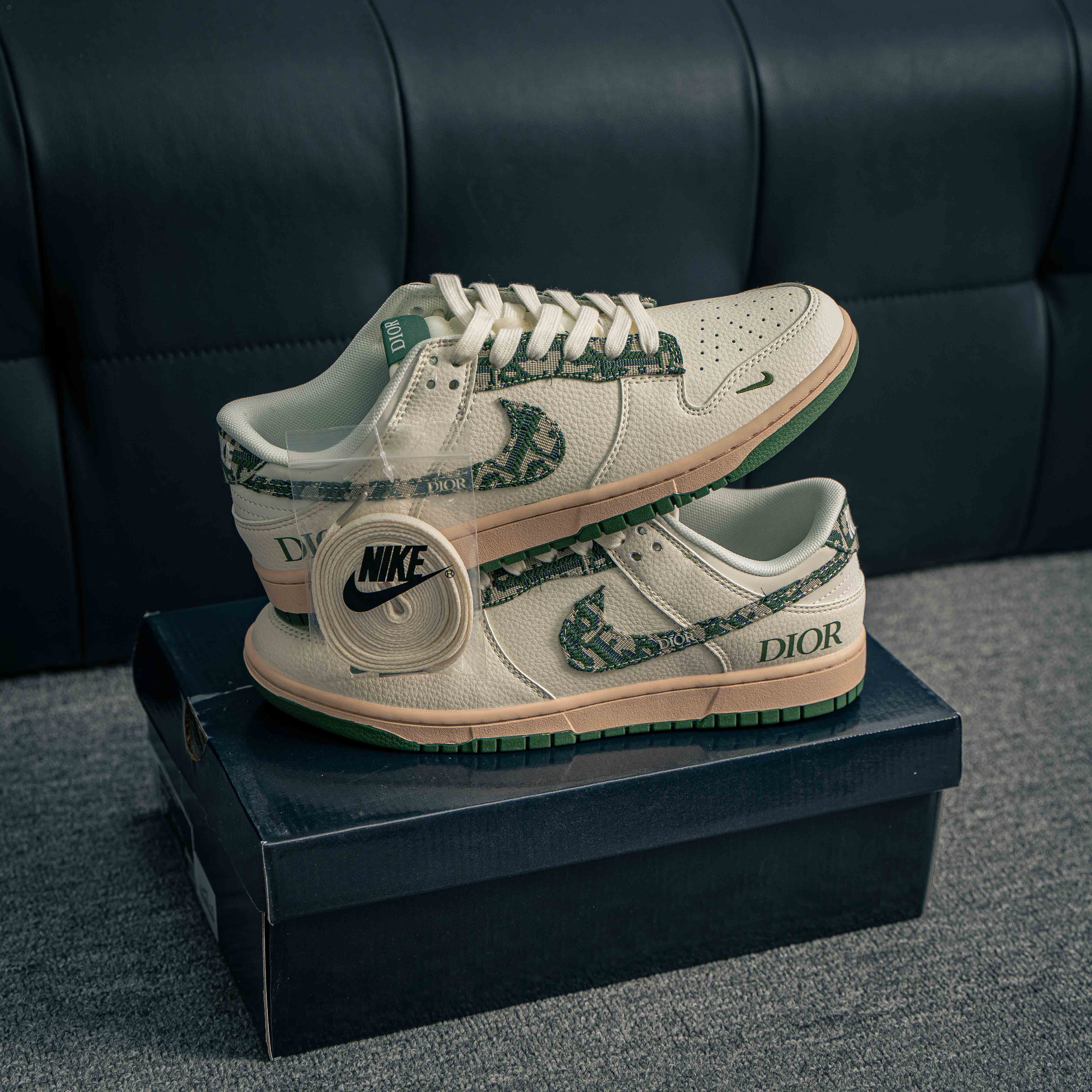 Nike SB Dunk Low x Dior  (1:1)_img_1