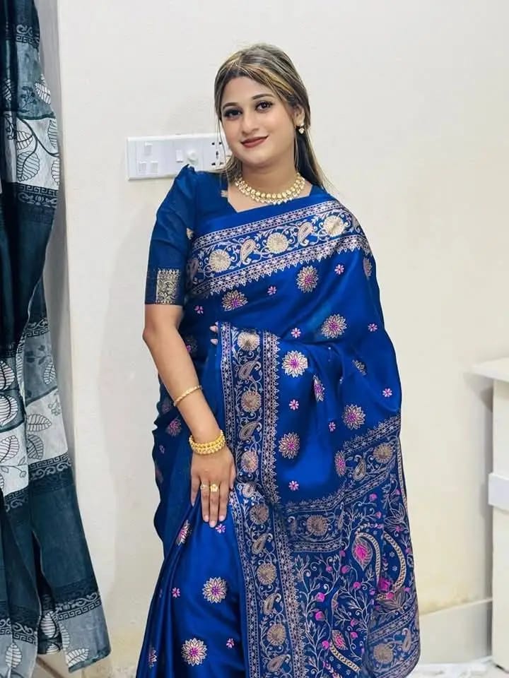 Japani Silk Screen Print Saree with Blouse Piece_img_0