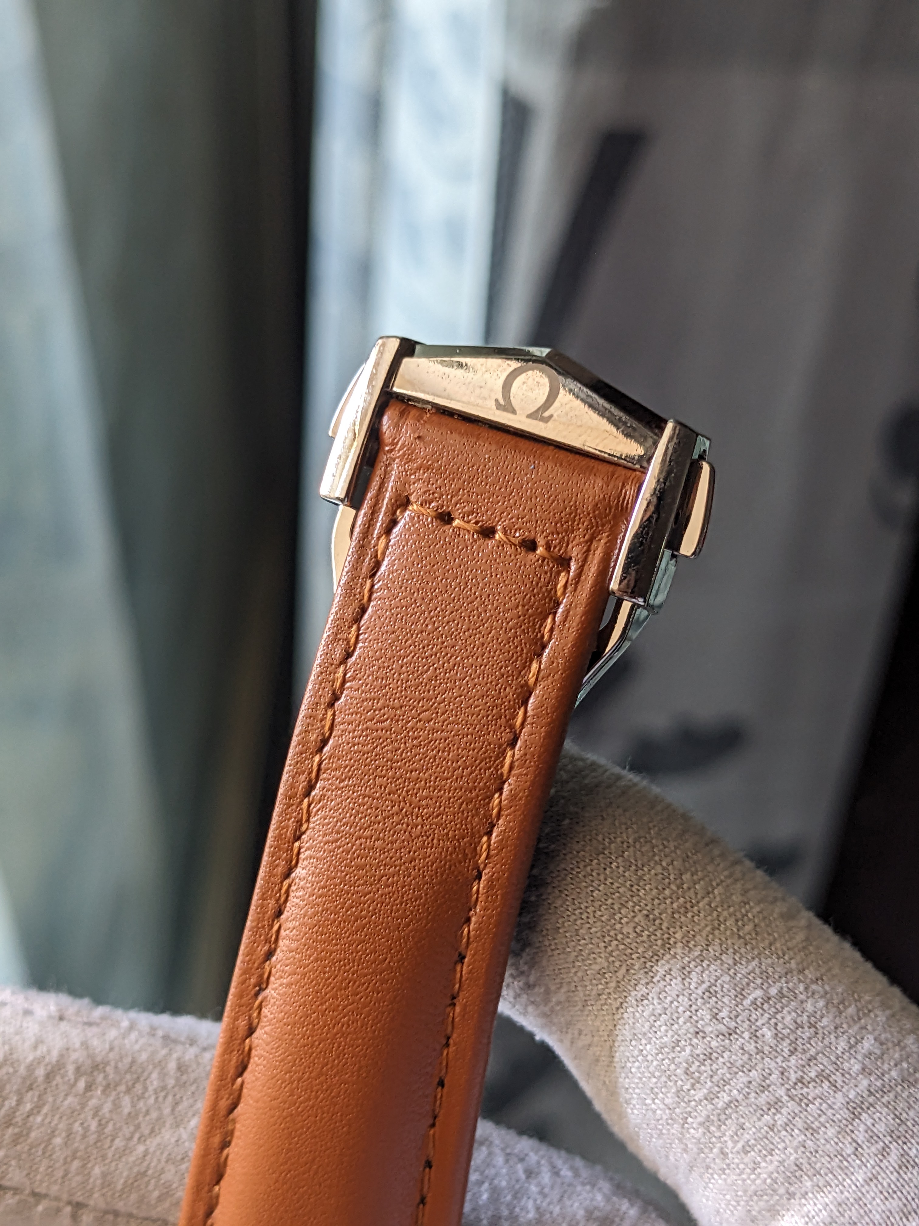 Omega Chronograph Watch White_img_4