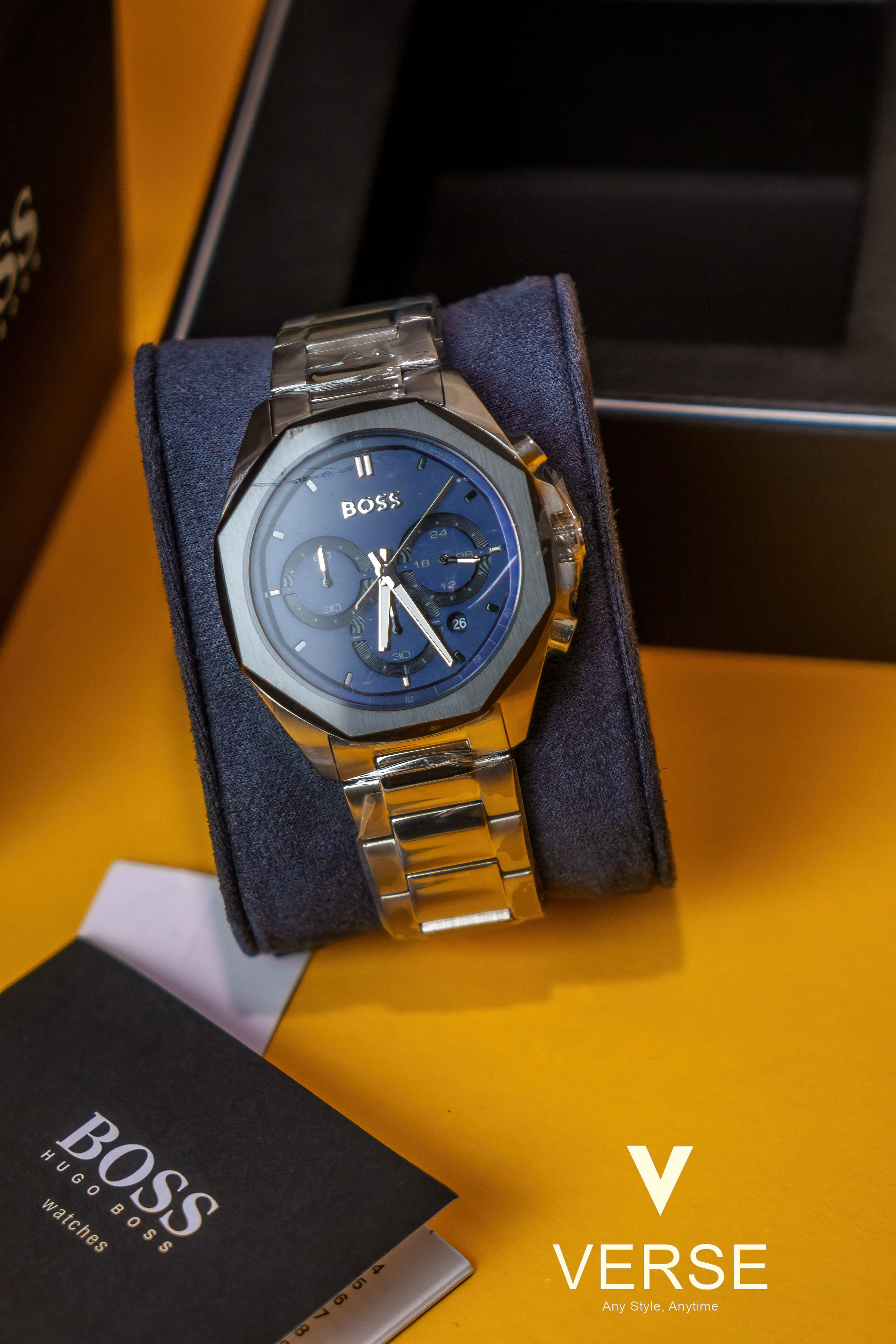 Hugo Boss Cloud 1514015 Men’s Chronograph – 43 mm Silver Steel Case & Bracelet with Blue Dial