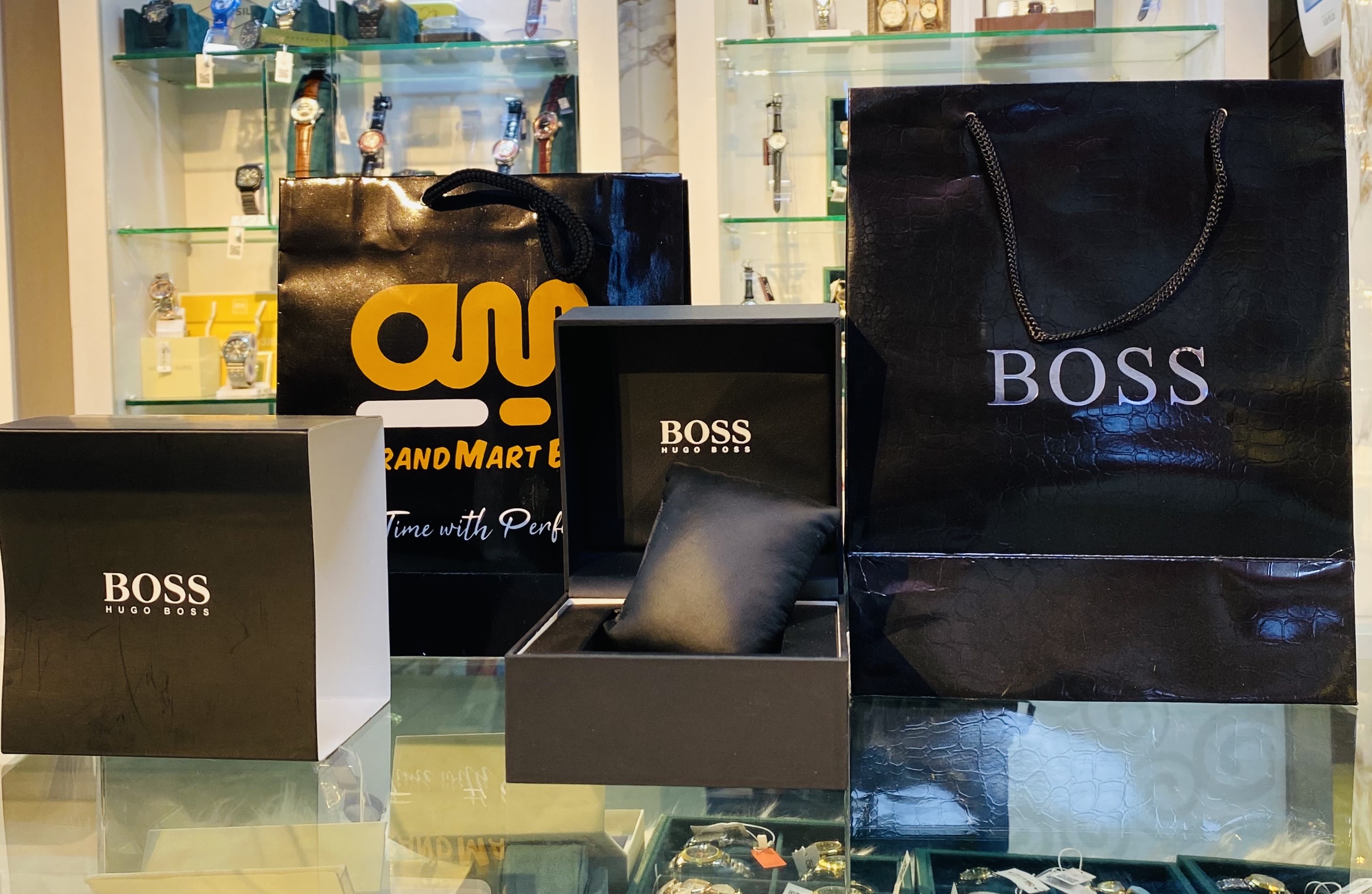BOSS BRAND BAG BRAND BOX