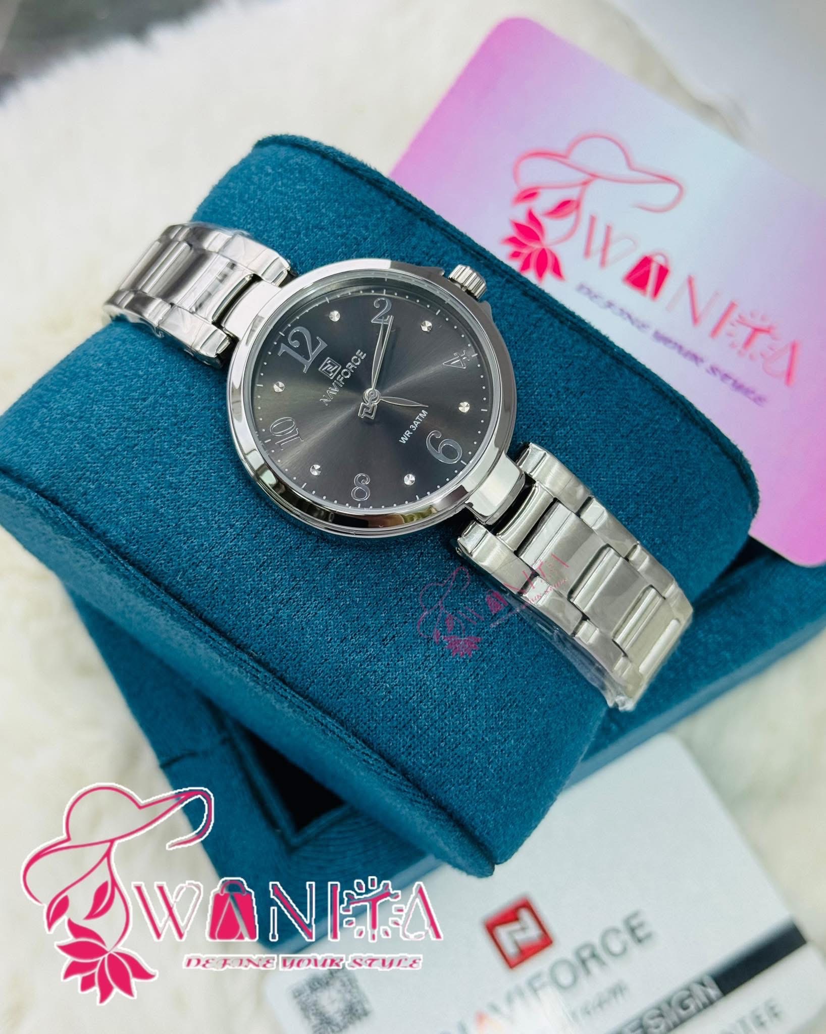 Naviforce Ladies Black Dial Chain Watch