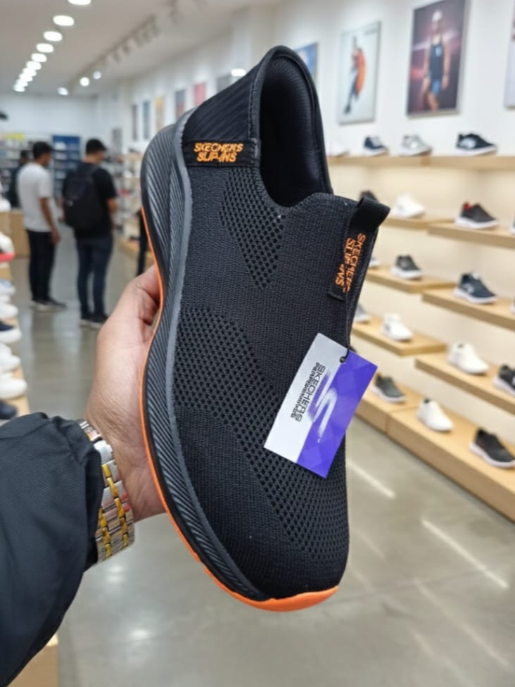 SKECHERS SLIP-INS” 𝐒𝐧𝐞𝐚𝐤𝐞𝐫 (FIRE BLACK)_img_2