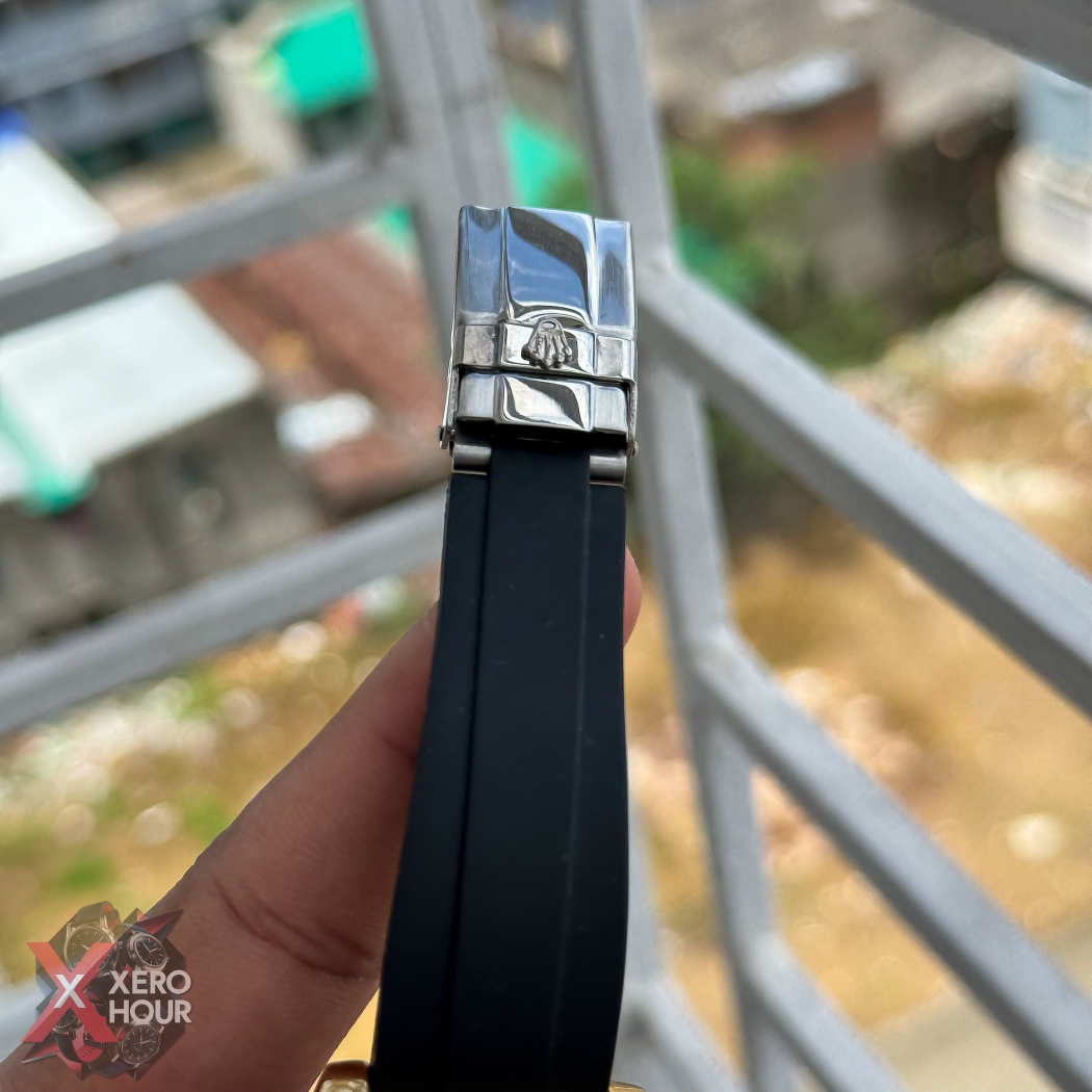 Rolex Yacht Master | Silicon Strap | Sunflower gold with black dial bezel_img_2