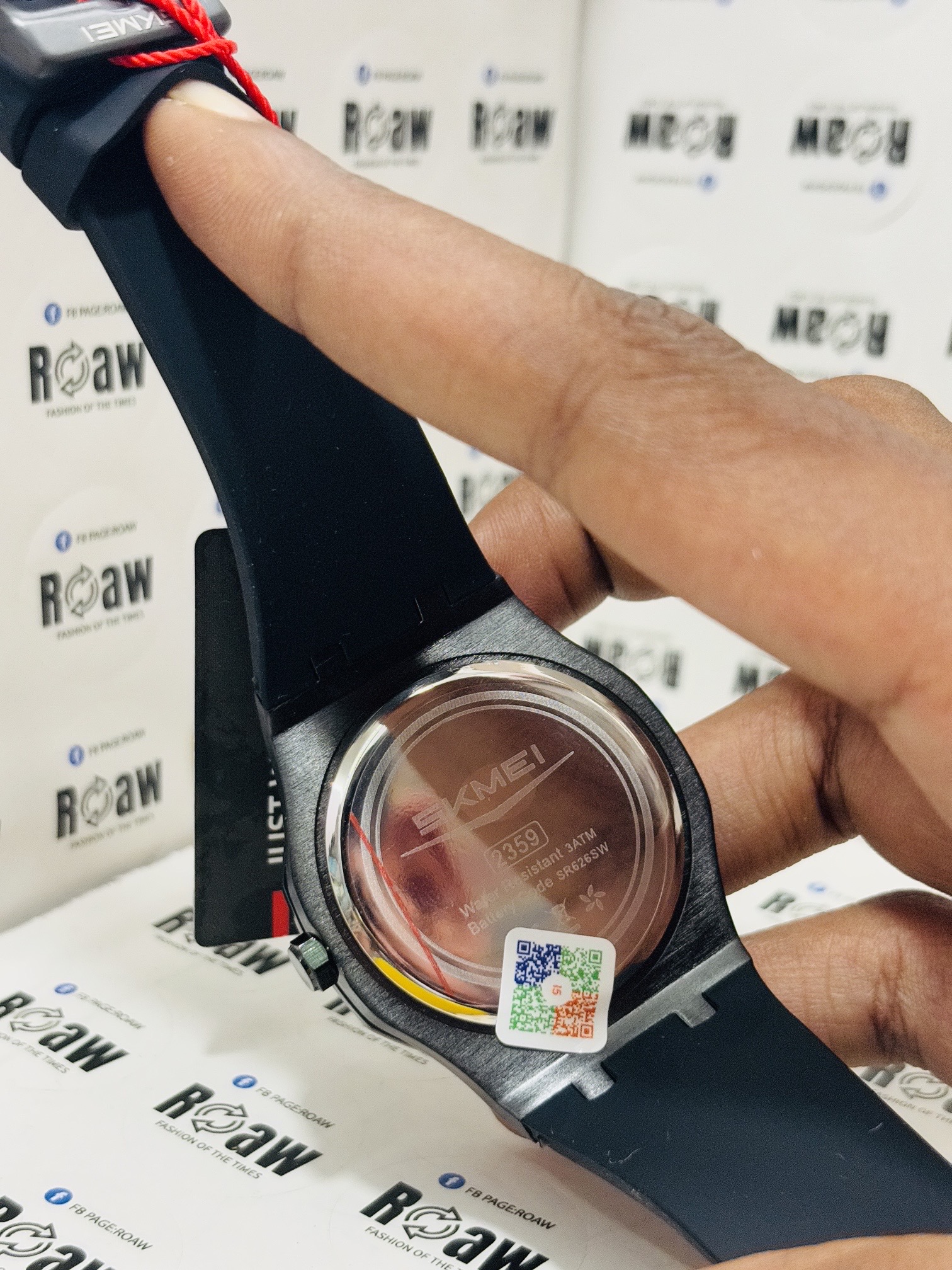 Skmei 2359 Quartz Analog Black Dial Silica Gel Strap Watch for Men_img_6