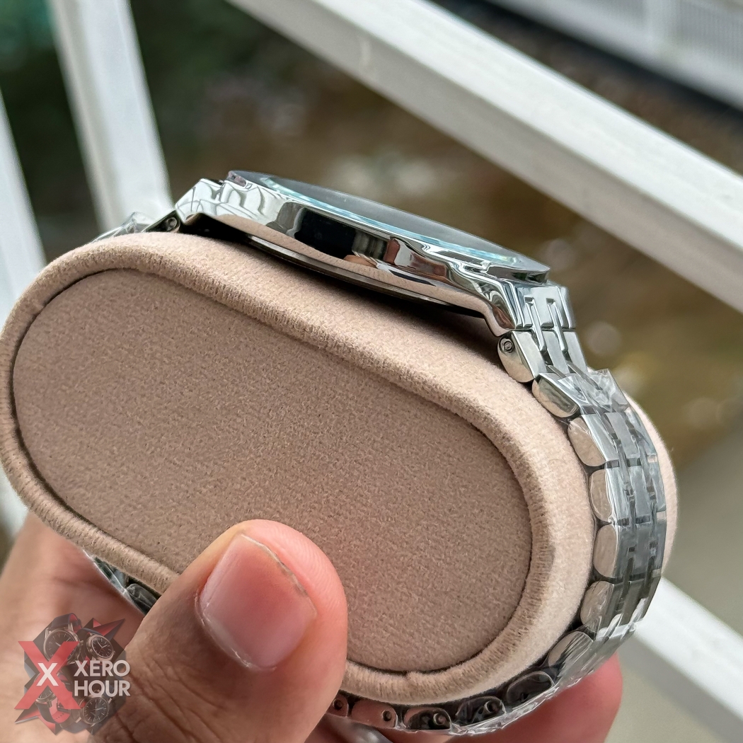 Universe Point | Gucci style | Silver body grey dial_img_2