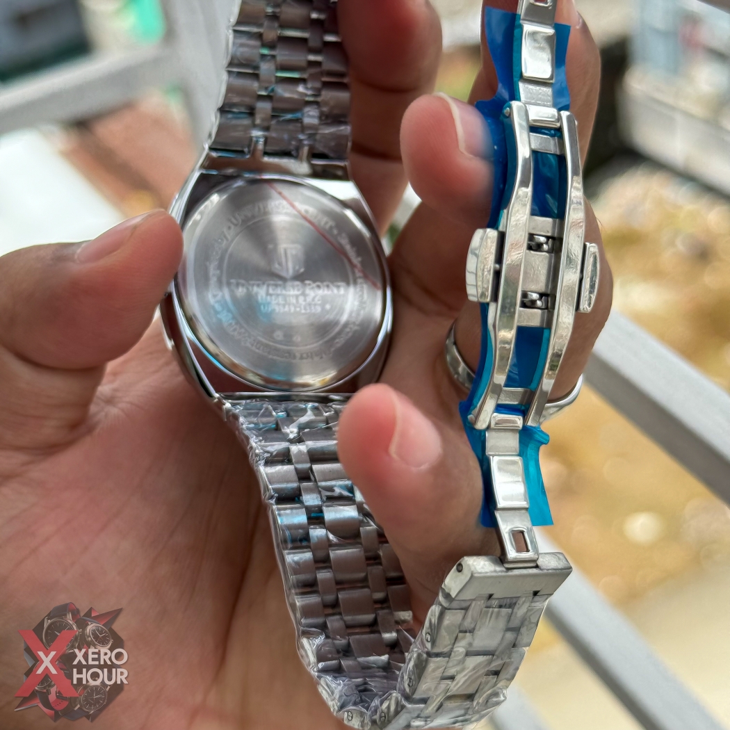 Universe Point | Gucci style | Silver body Black dial_img_6