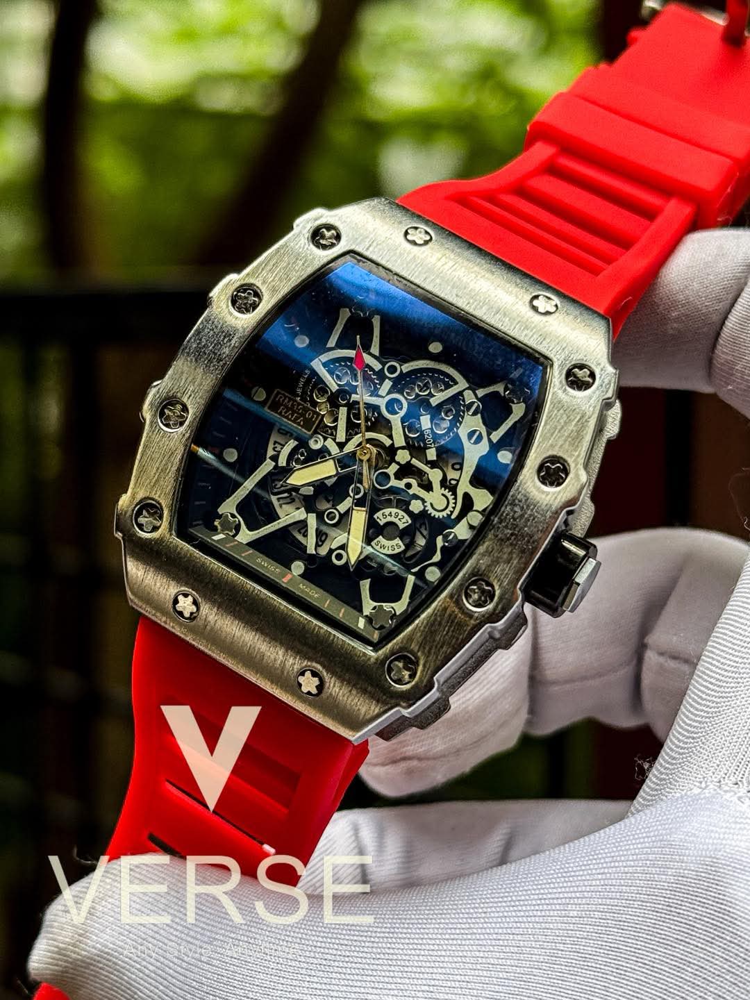 Rm silver case red belt