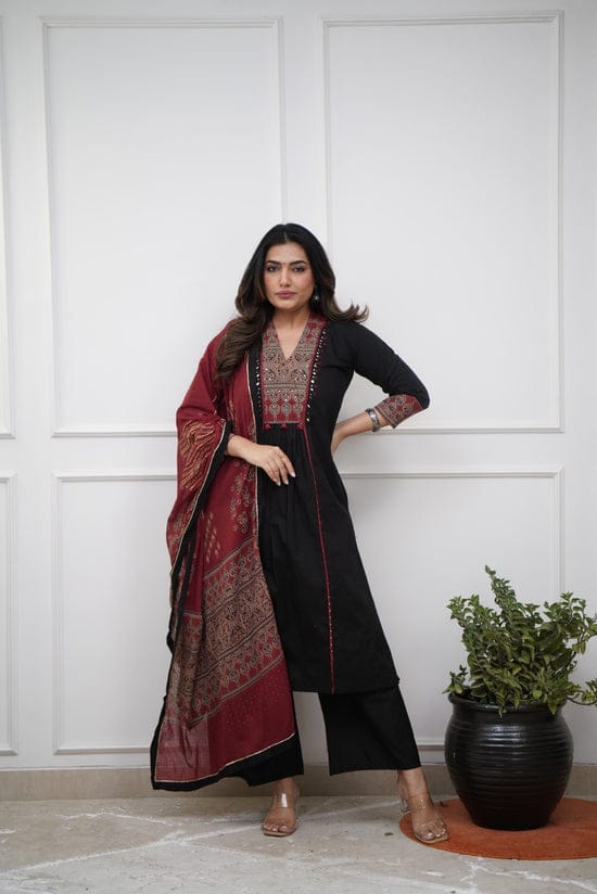 Readymade Three Piece_img_0