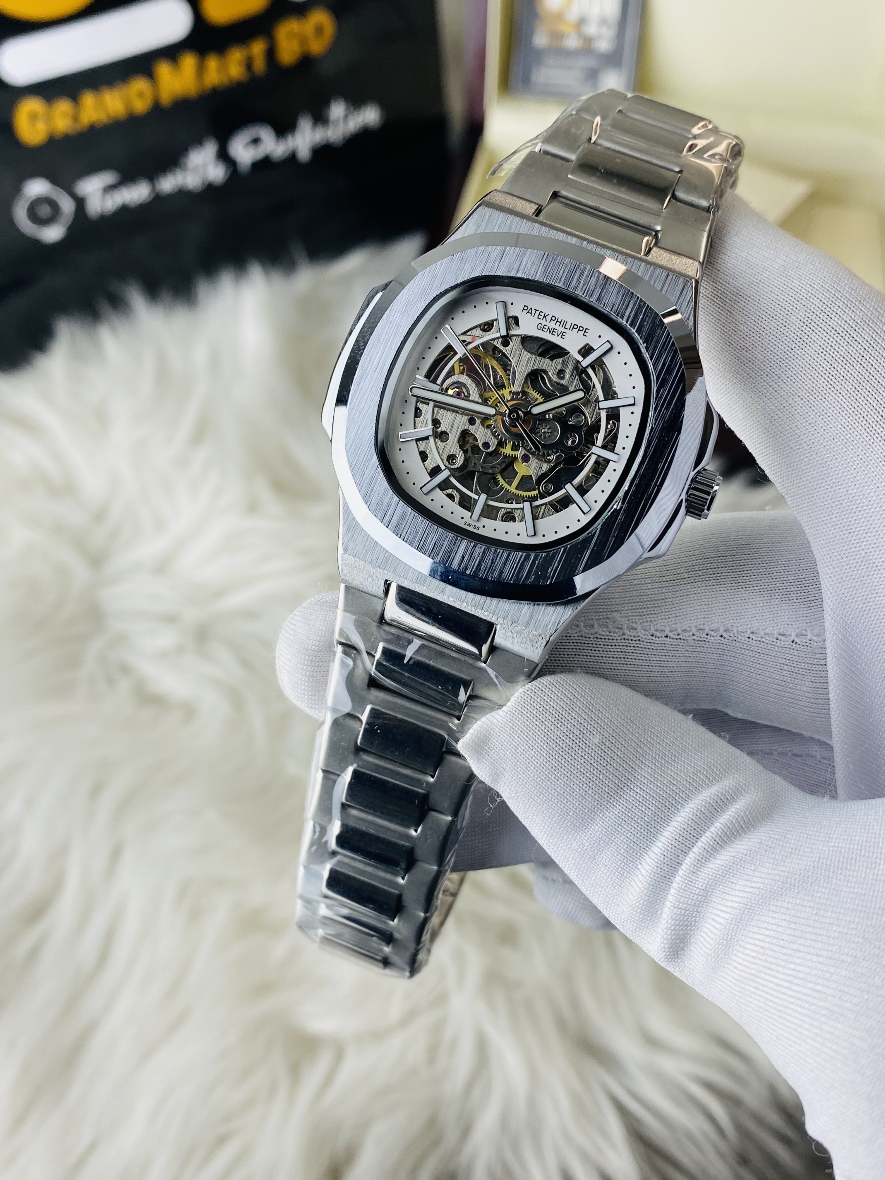 PATEK AUTOMATIC WHITE DIAL