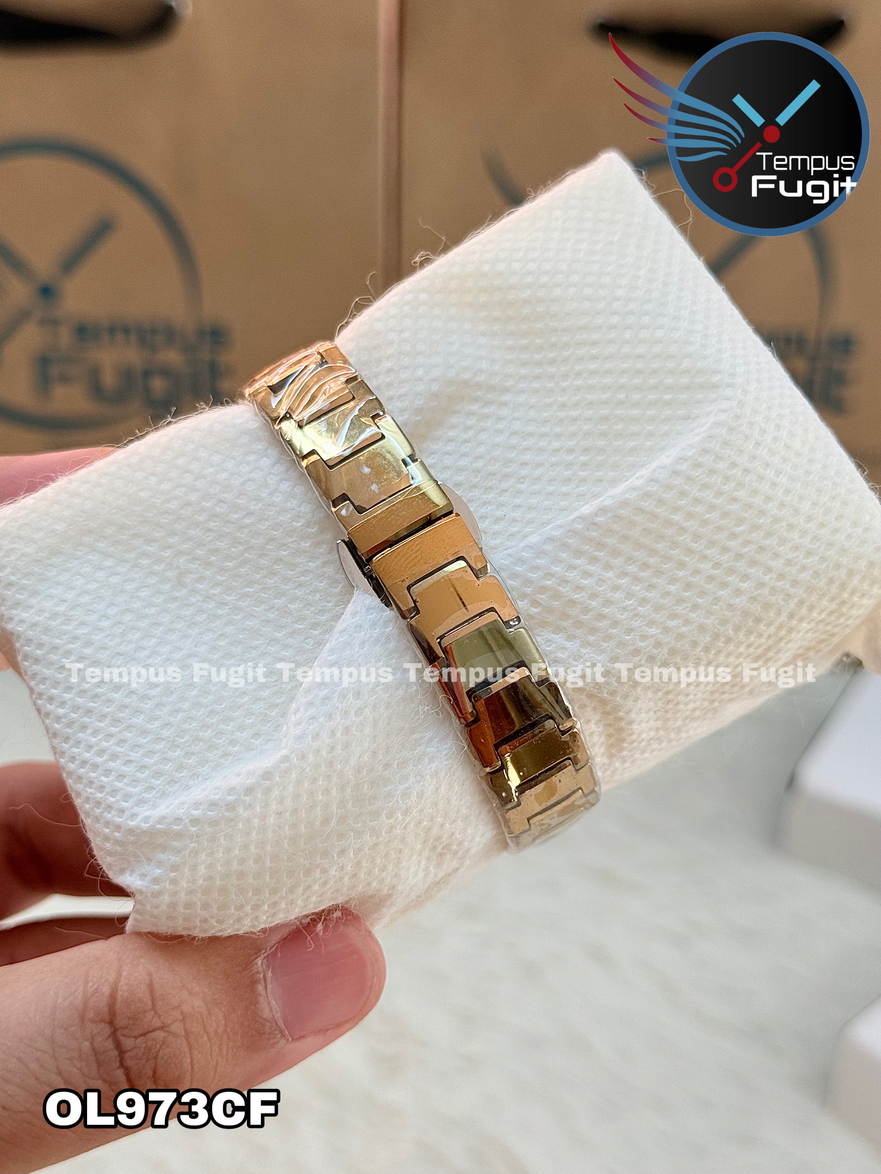 OLEVS 8697 Ladies Chain Watch- Golden Dial- Golden Bezel- Golden Chain- TF Code OL973CF_img_11