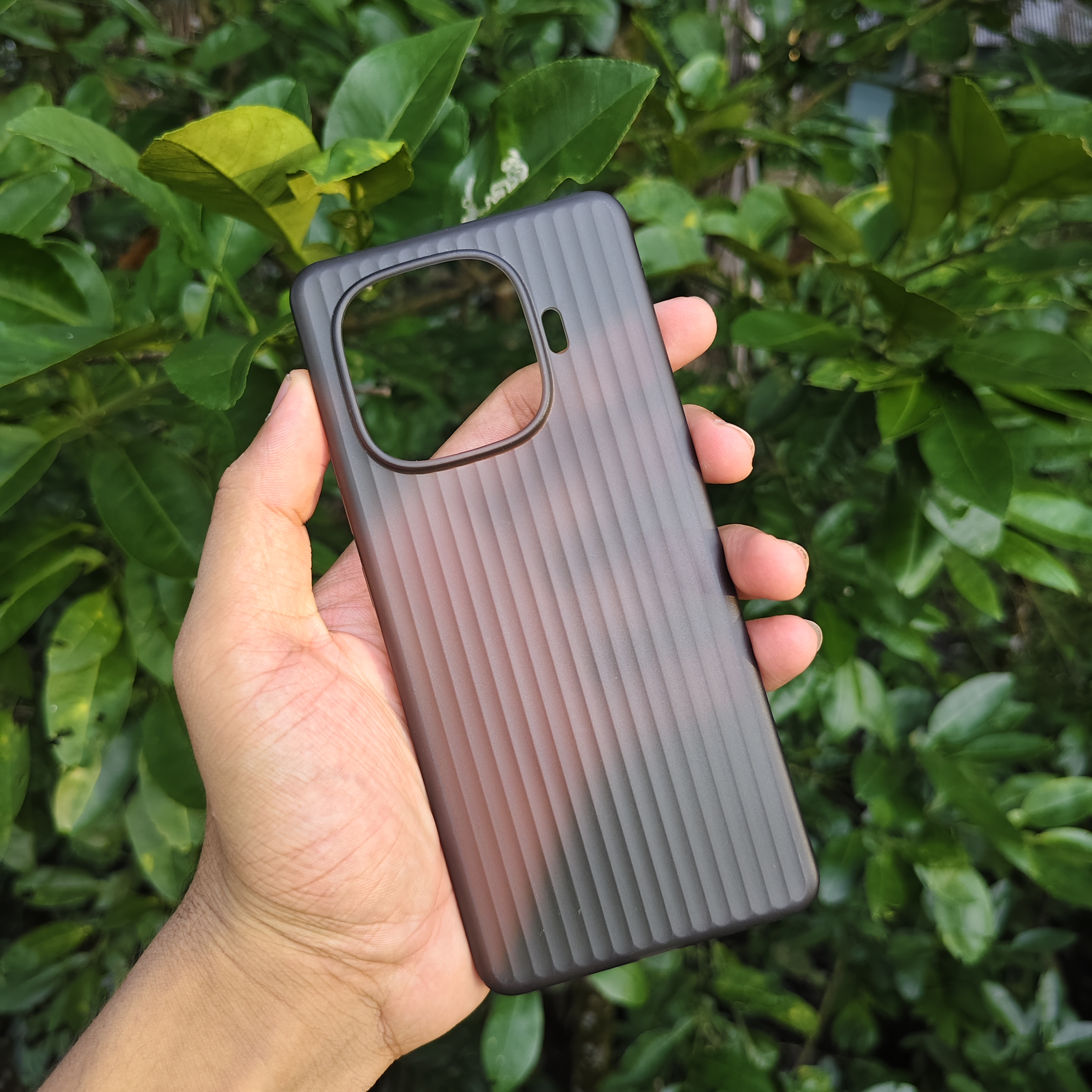 IQOO Z9TURBO Ultra-thin transparent non-yellowing PP shell corrugated mobile phone case_img_1