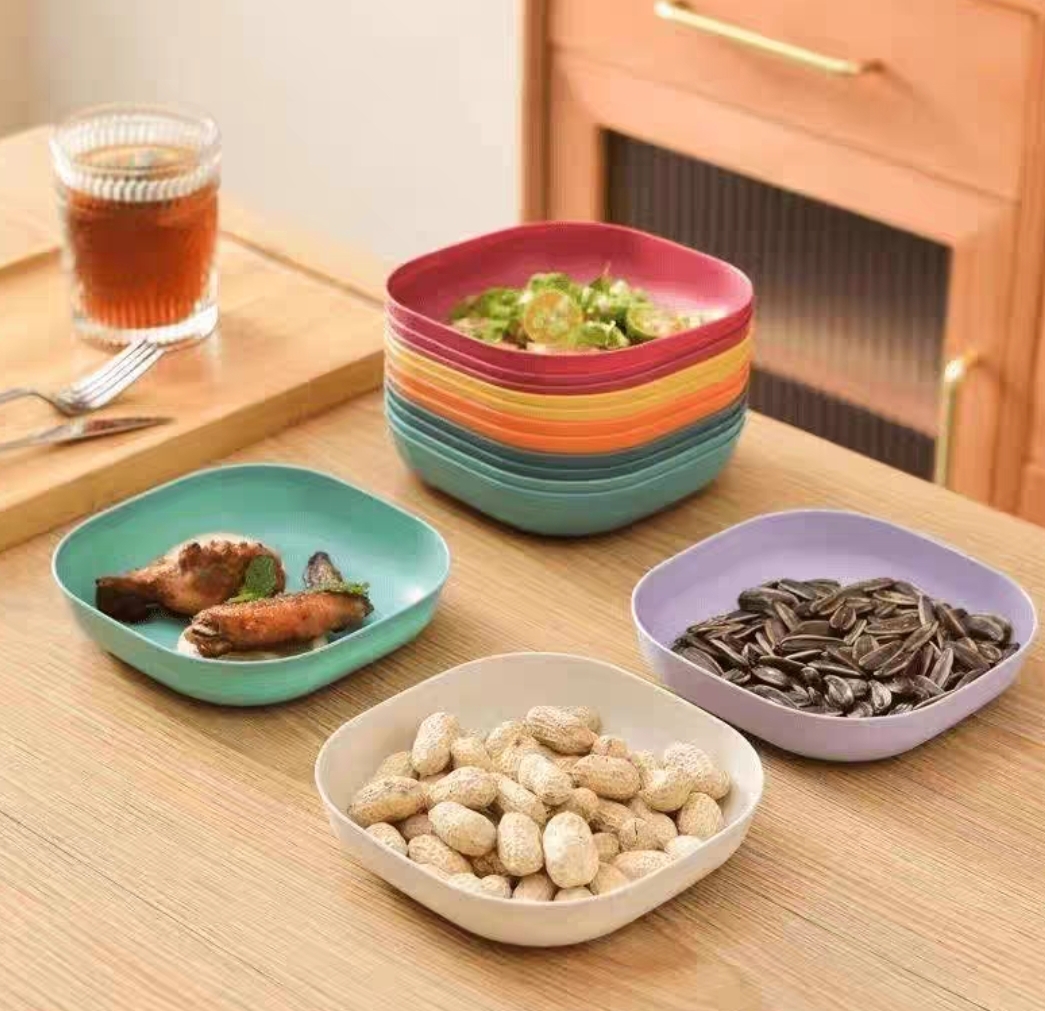 রঙিন প্লাস্টিকের বাটি।_img_1